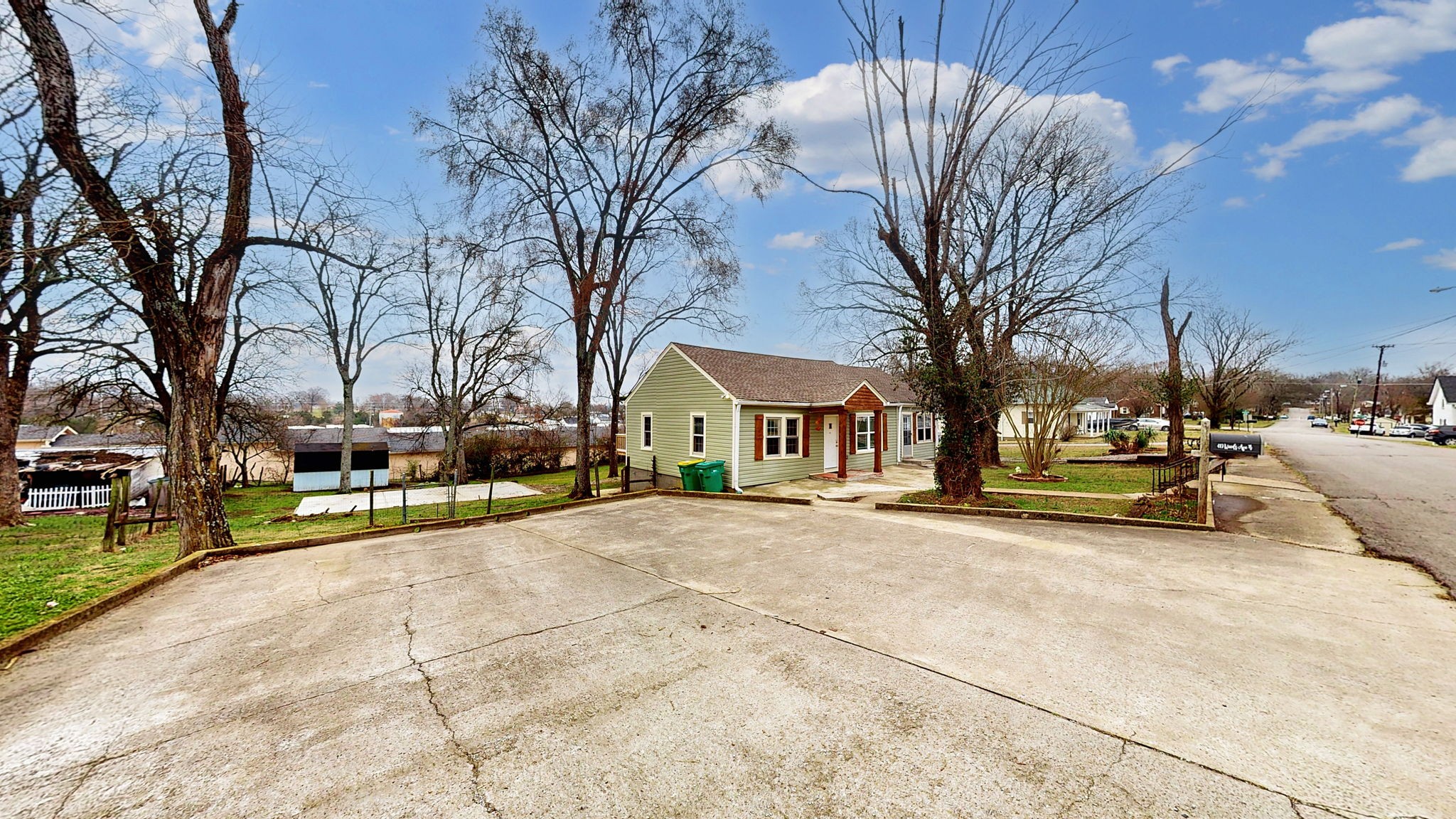 419 Woods Ave, N Property Photo 27