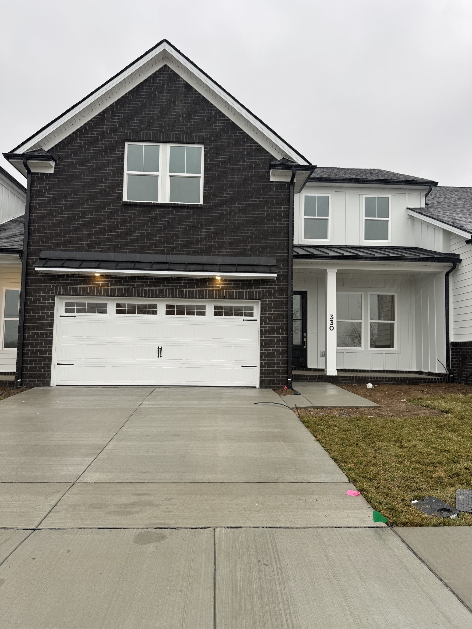 444 Buckwood Ave Property Photo 4