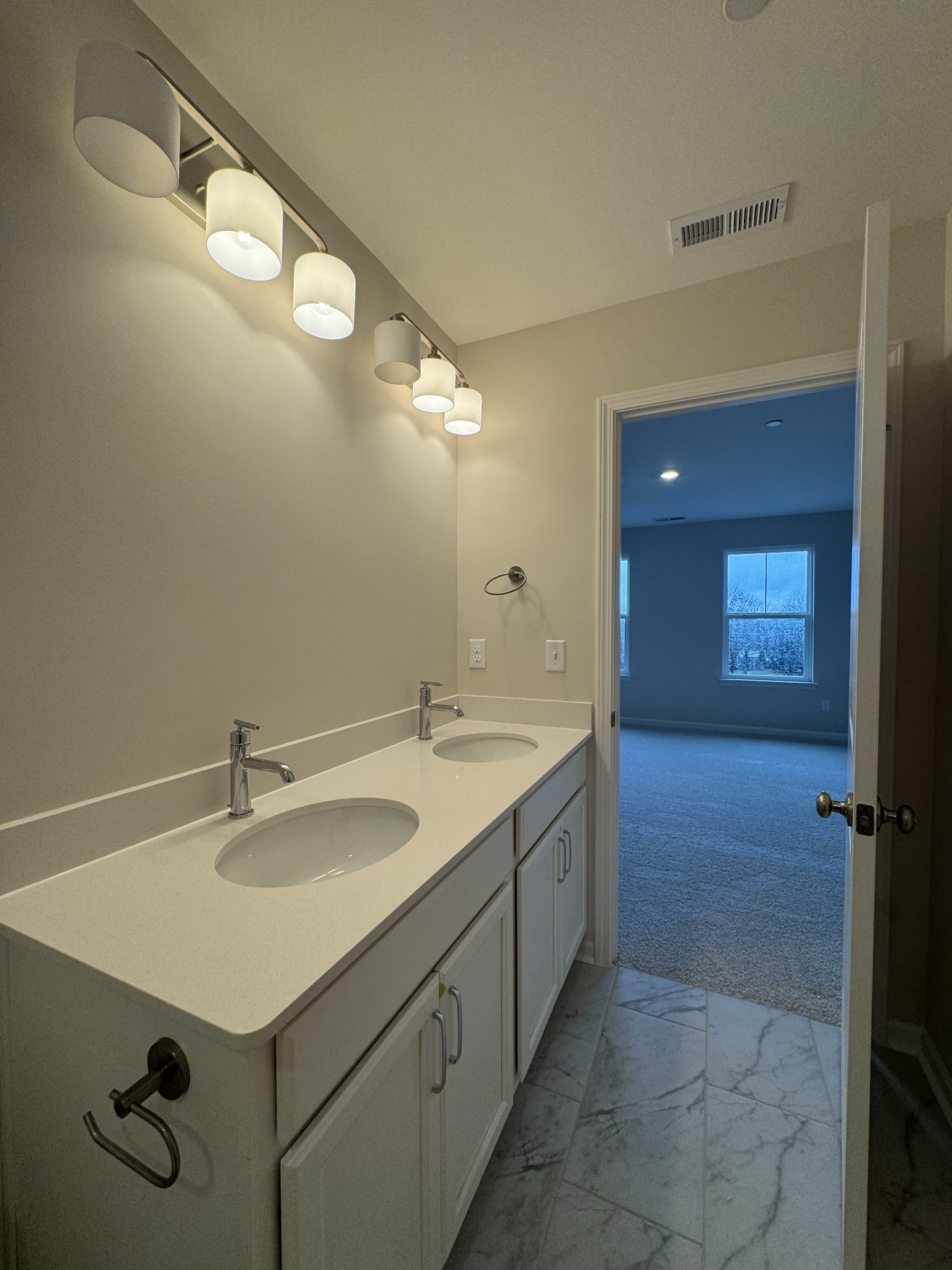 444 Buckwood Ave Property Photo 51