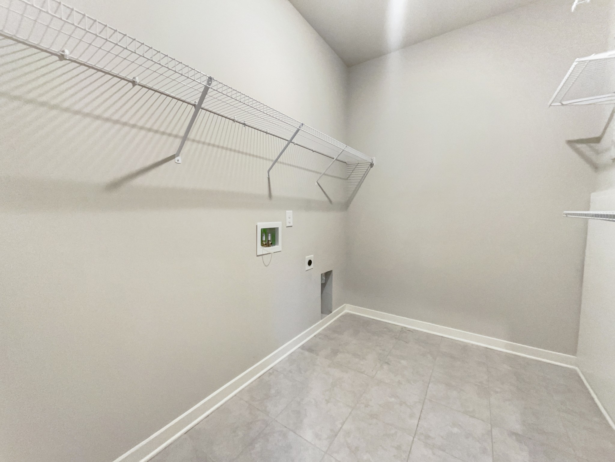 764 Ewell Farm Dr Property Photo 13