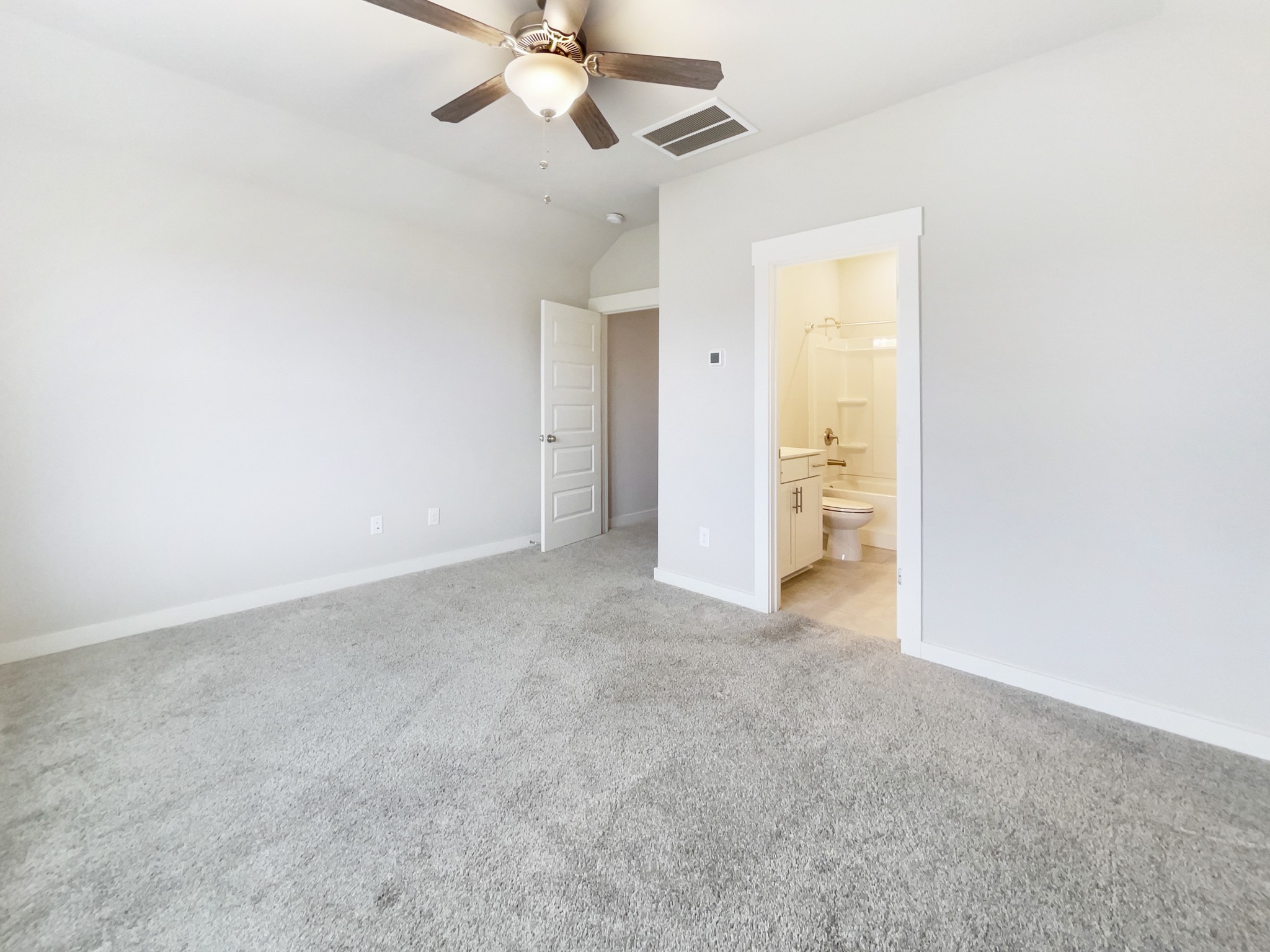 764 Ewell Farm Dr Property Photo 17