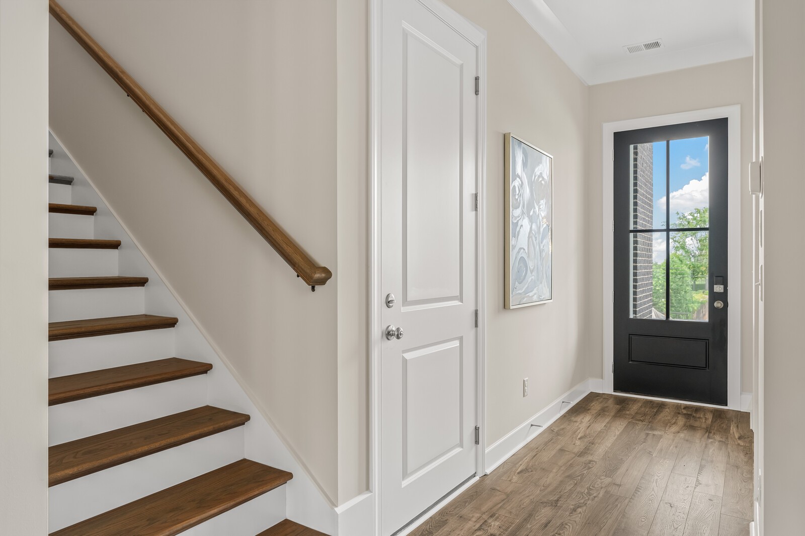 319 Buckwood Lane, N Property Photo 6