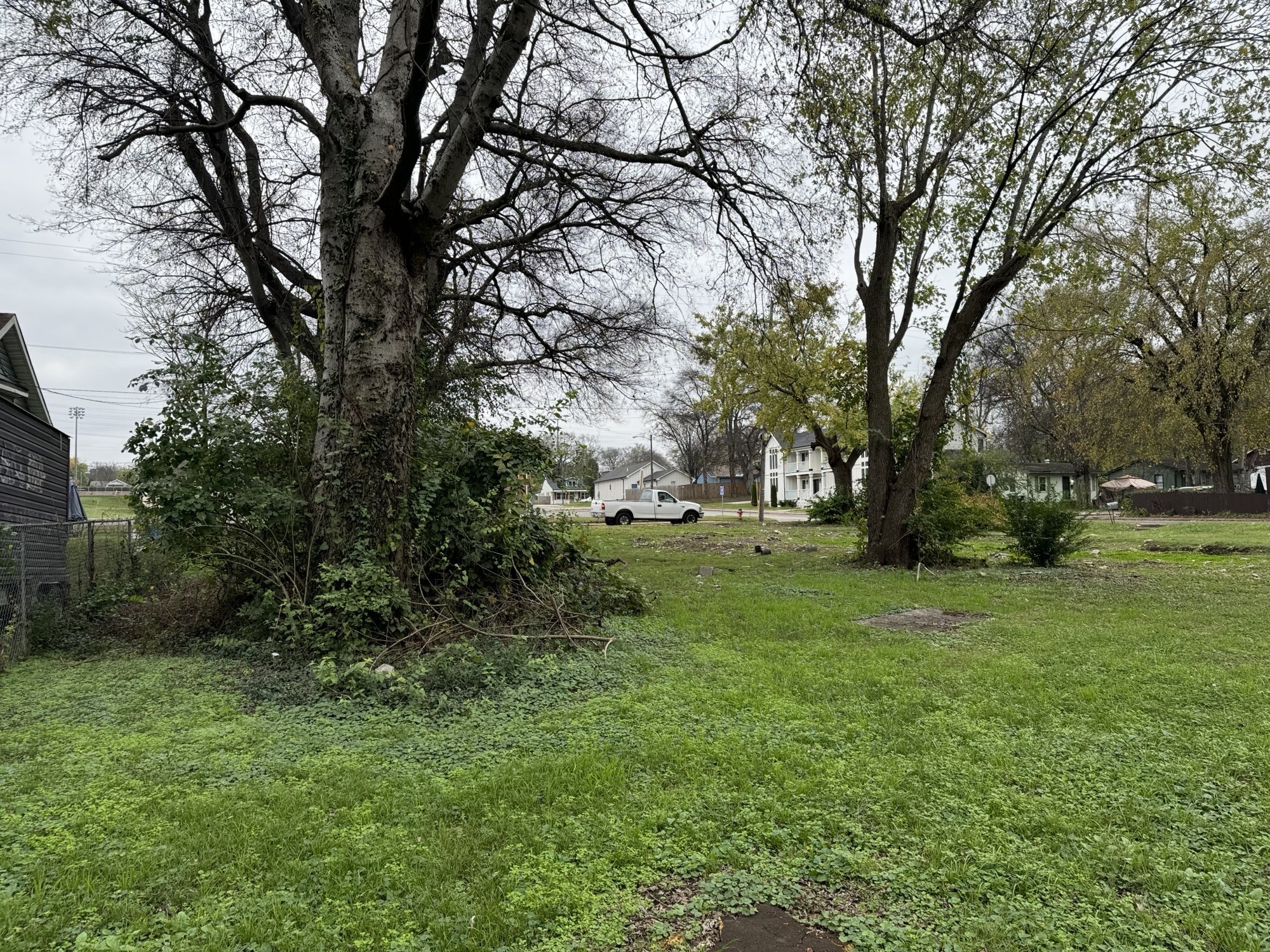 2616 Eden St Property Photo 3