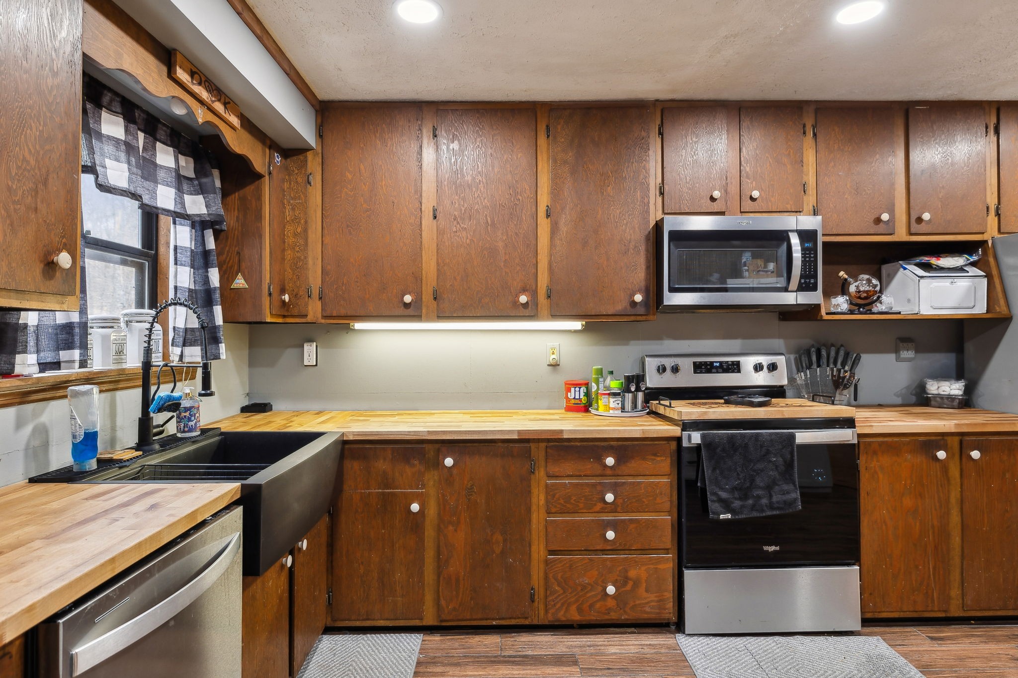 9230 Greenbriar Rd Property Photo 12