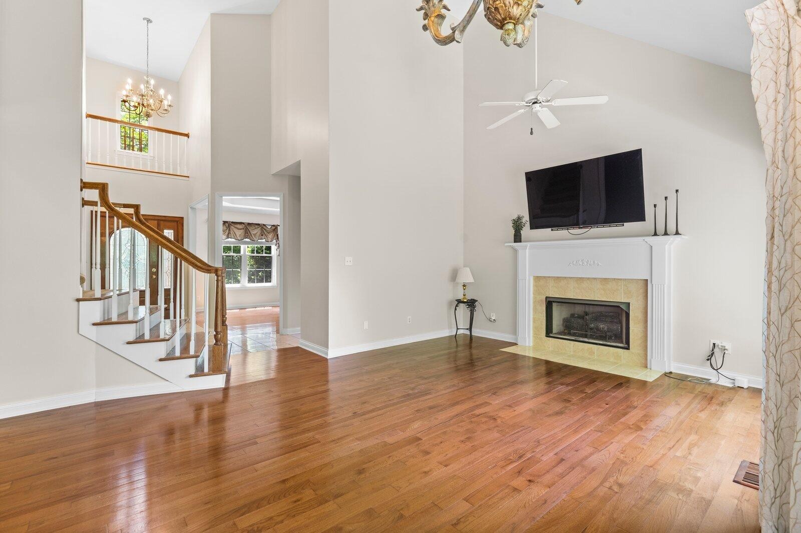 2108 Valleydale Lane Property Photo 3