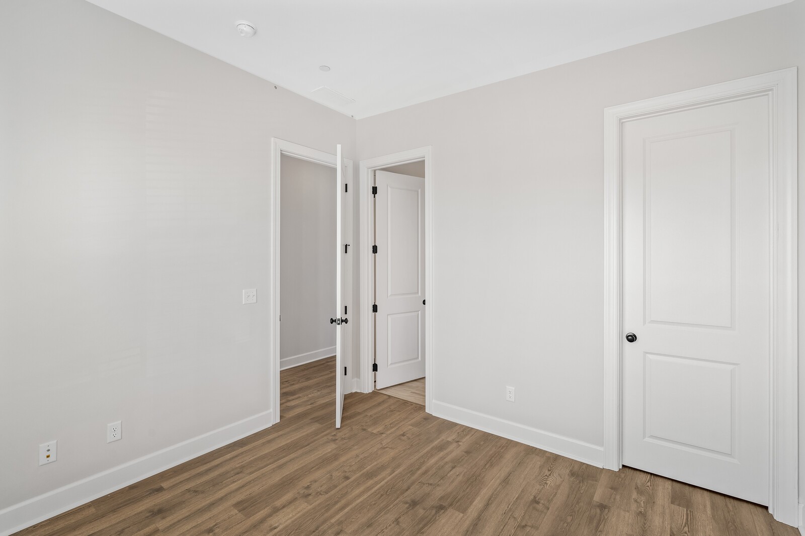 440 Buckwood Avenue, W Property Photo 10