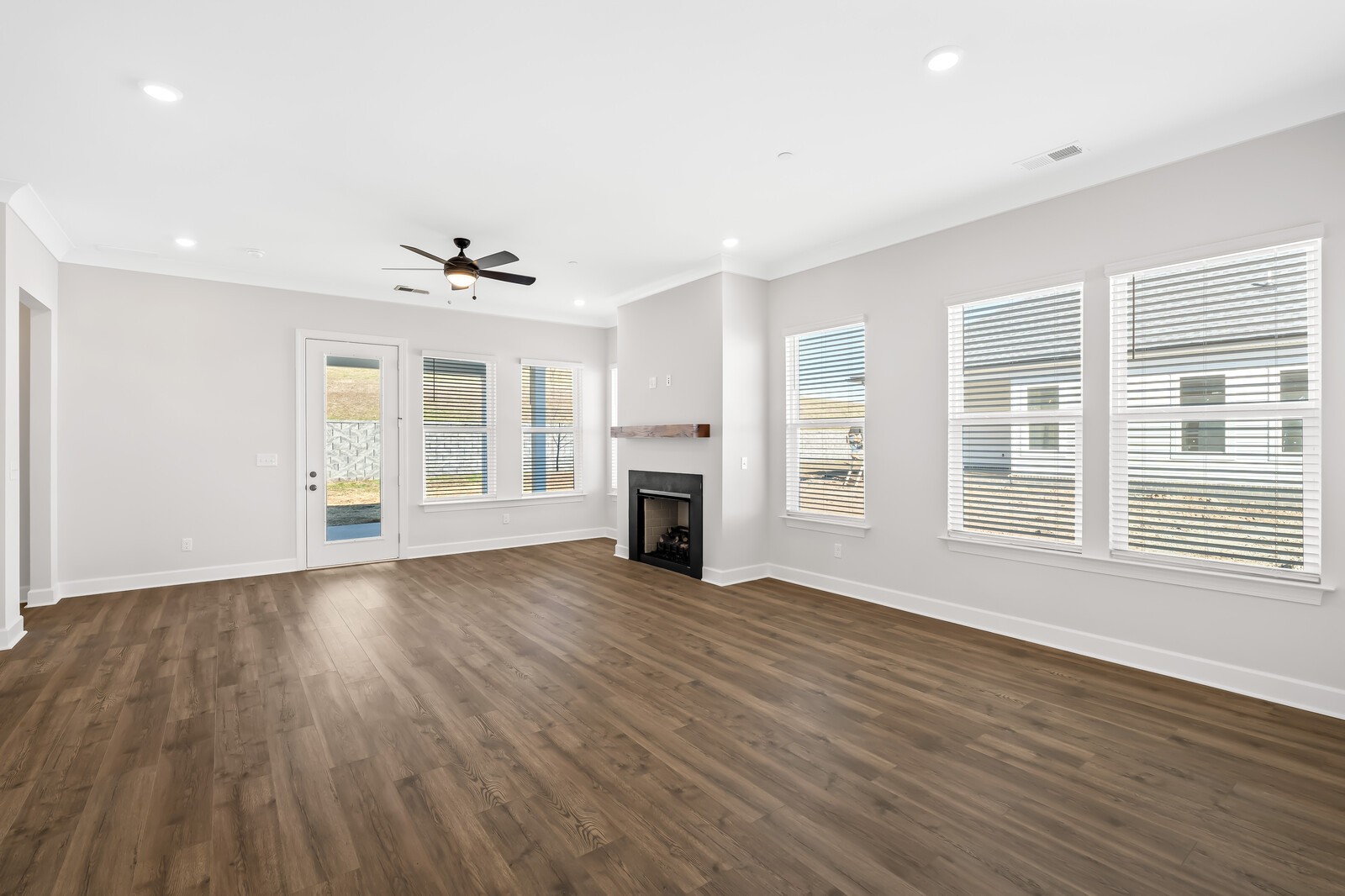 440 Buckwood Avenue, W Property Photo 12