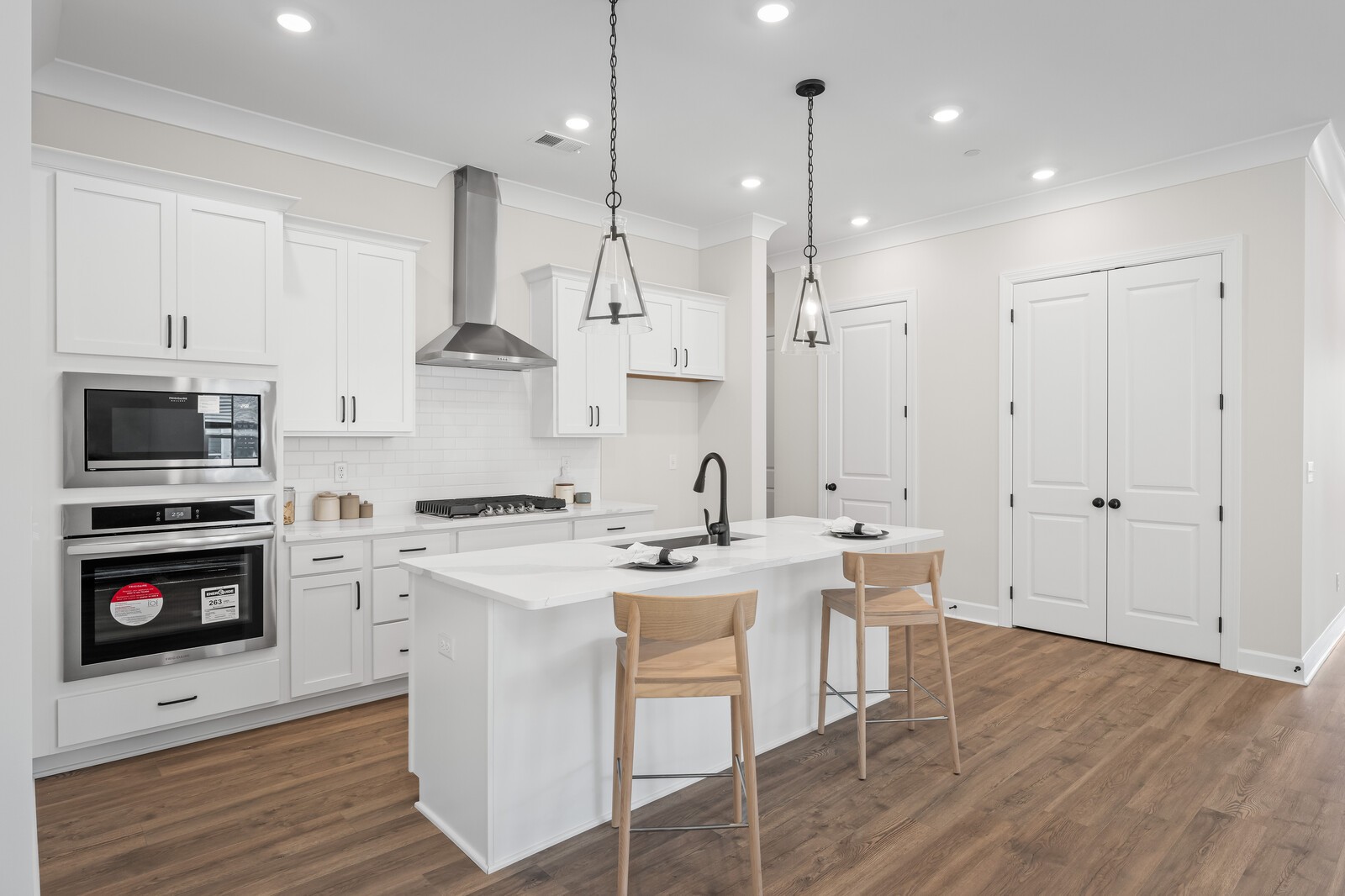 440 Buckwood Avenue, W Property Photo 40
