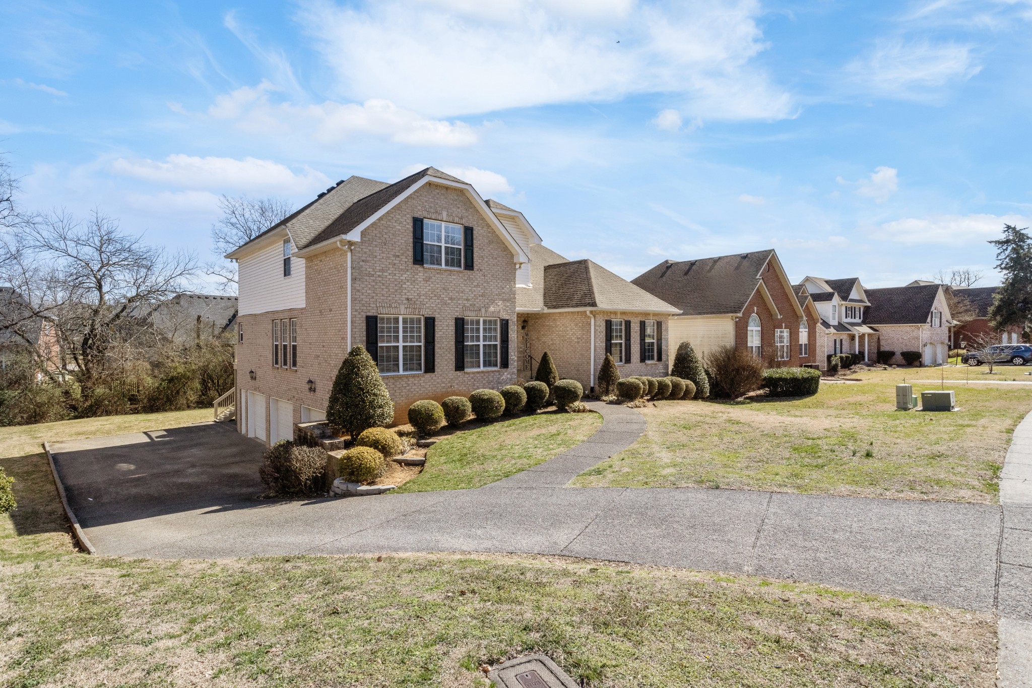 1532 Bunbury Dr Property Photo 2
