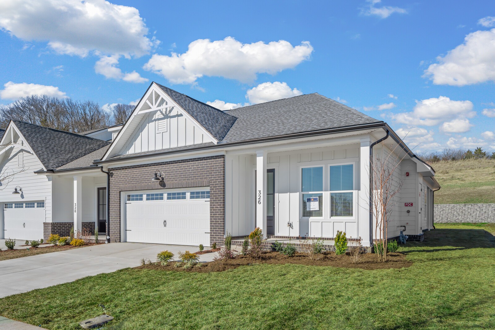 323 Buckwood Lane, N Property Photo 3