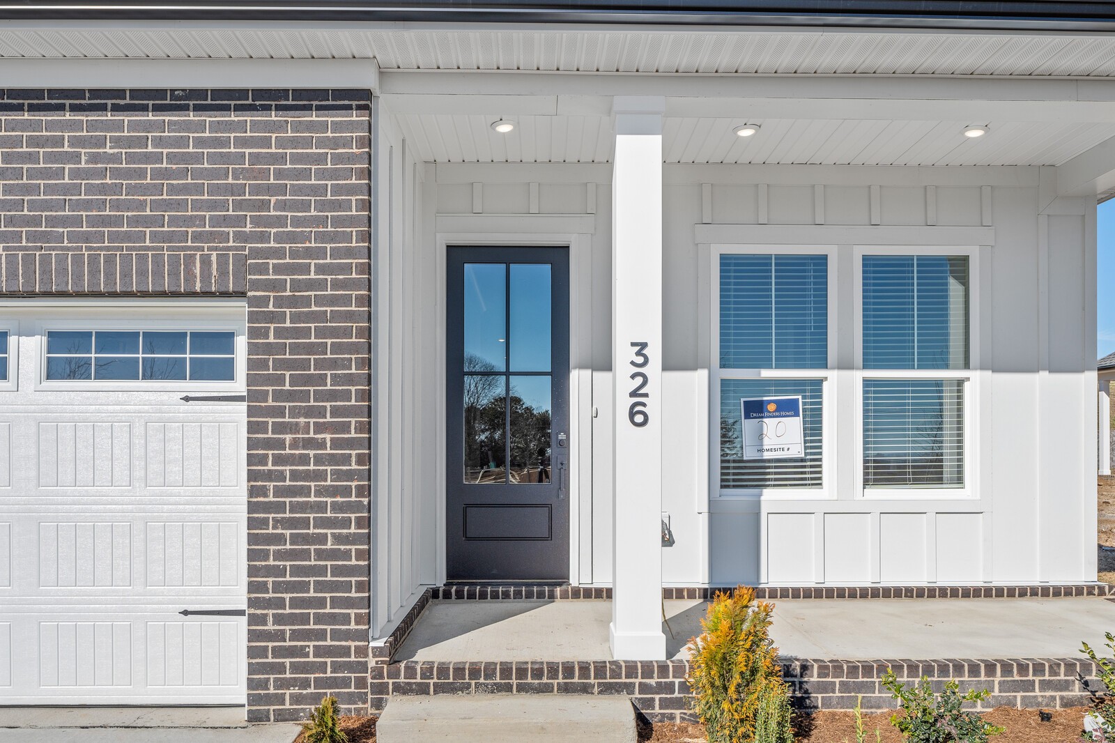 323 Buckwood Lane, N Property Photo 5