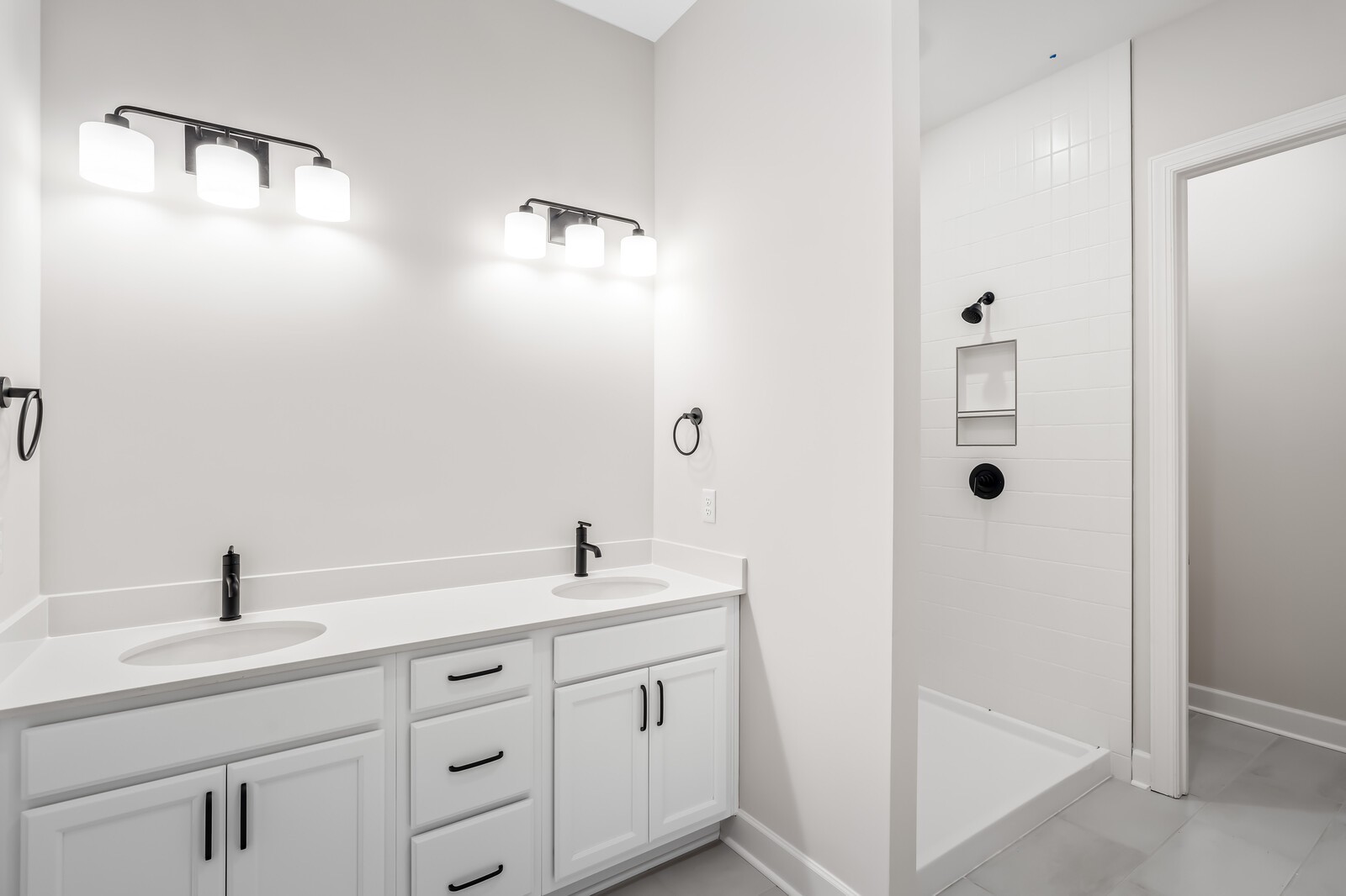 323 Buckwood Lane, N Property Photo 23