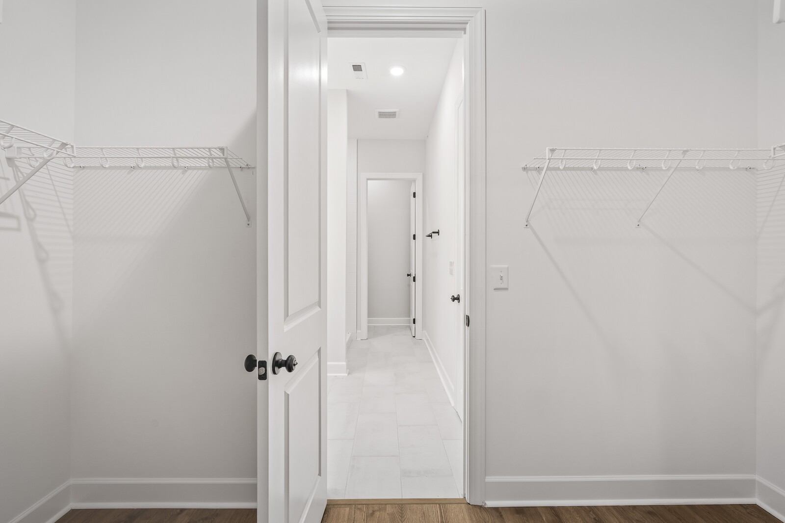 323 Buckwood Lane, N Property Photo 25