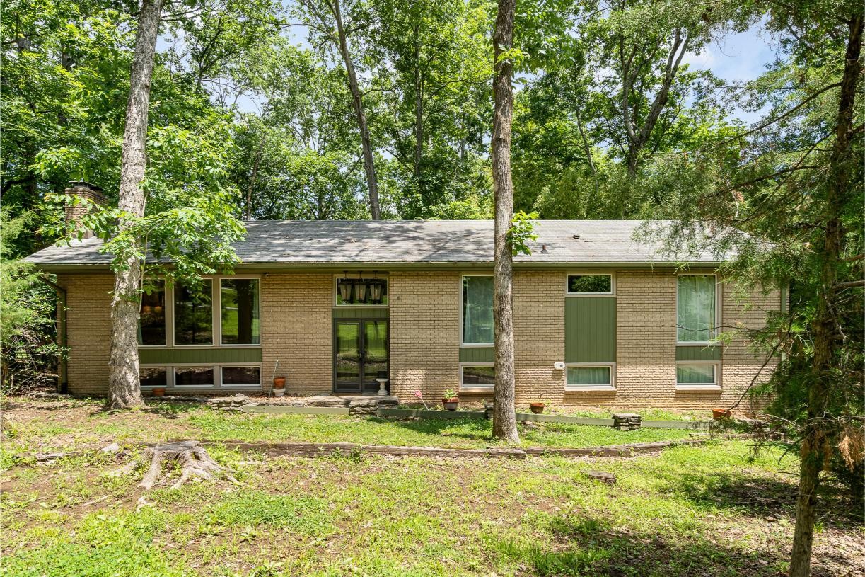 123 Trail East Drive Property Photo 1
