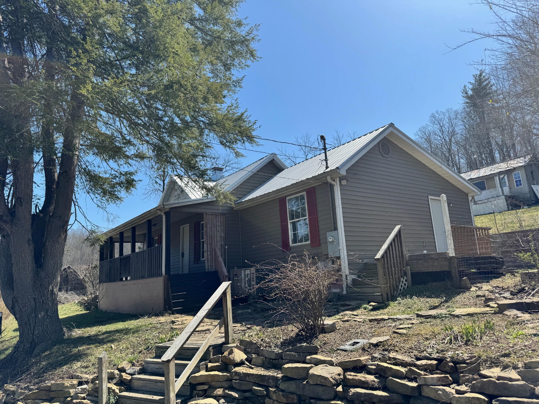 145 Shady Grove Rd Property Photo 1