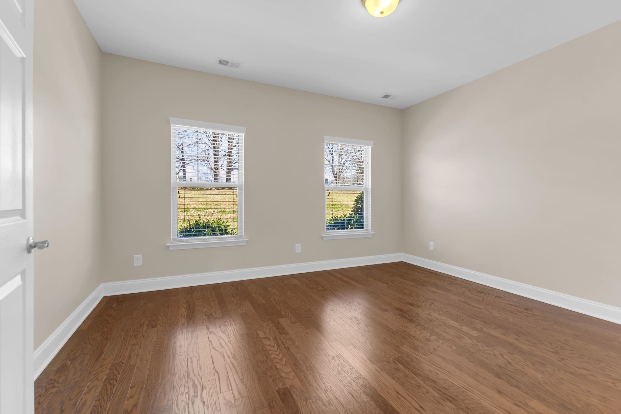 244 Siegert Pl Property Photo 15
