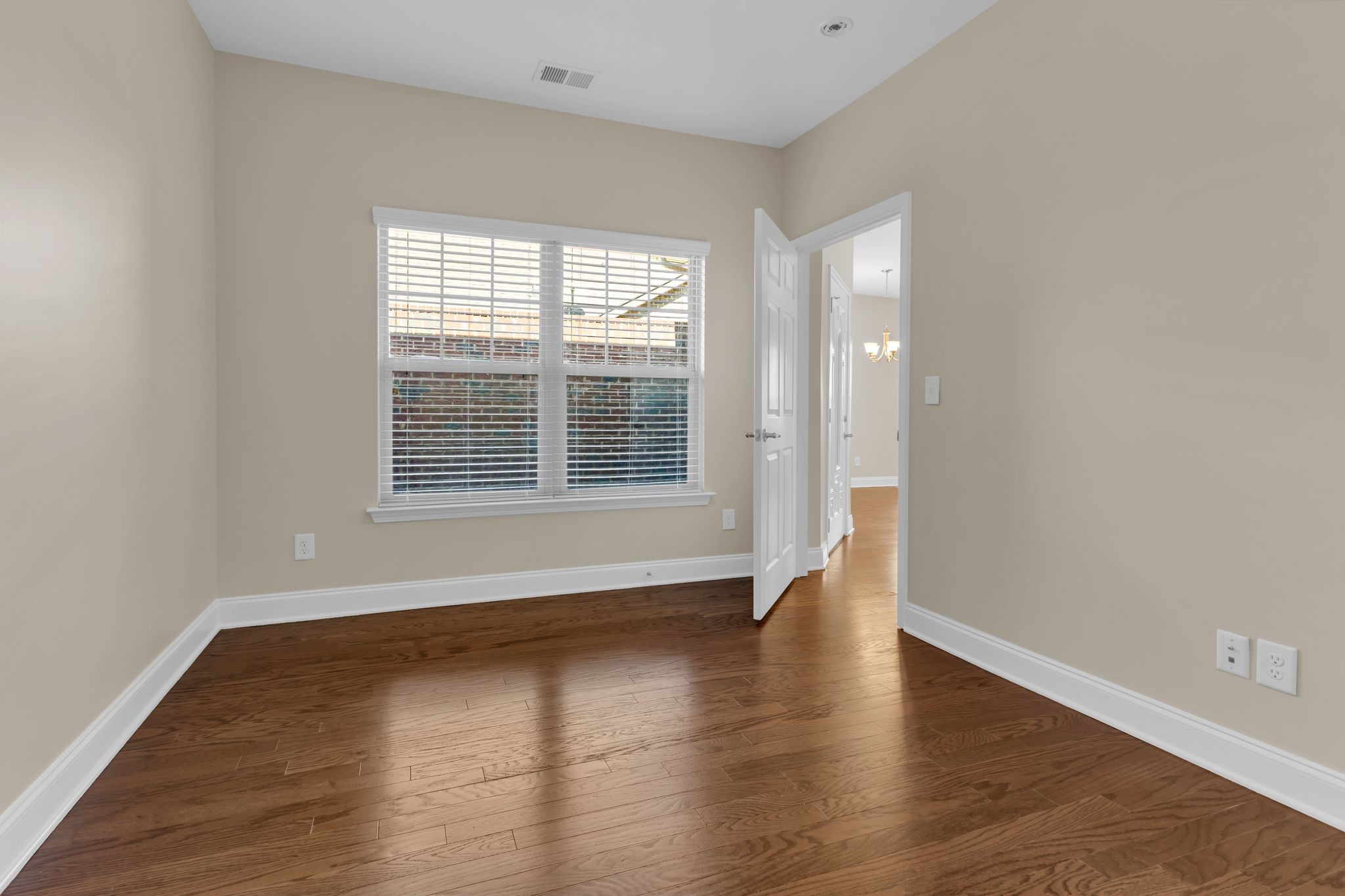 244 Siegert Pl Property Photo 22