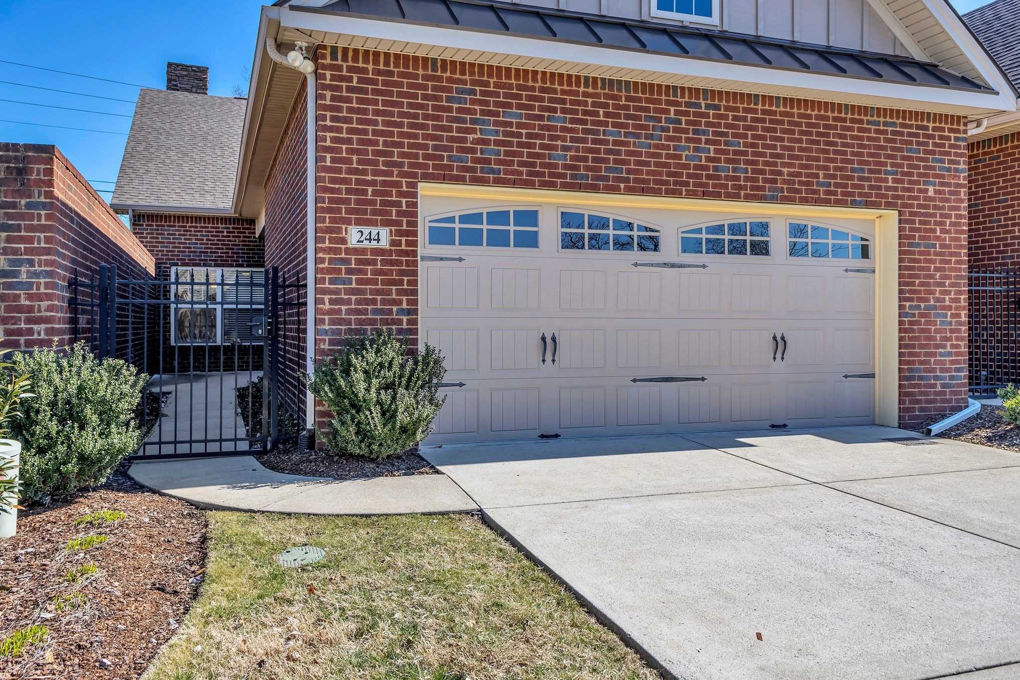 244 Siegert Pl Property Photo 37