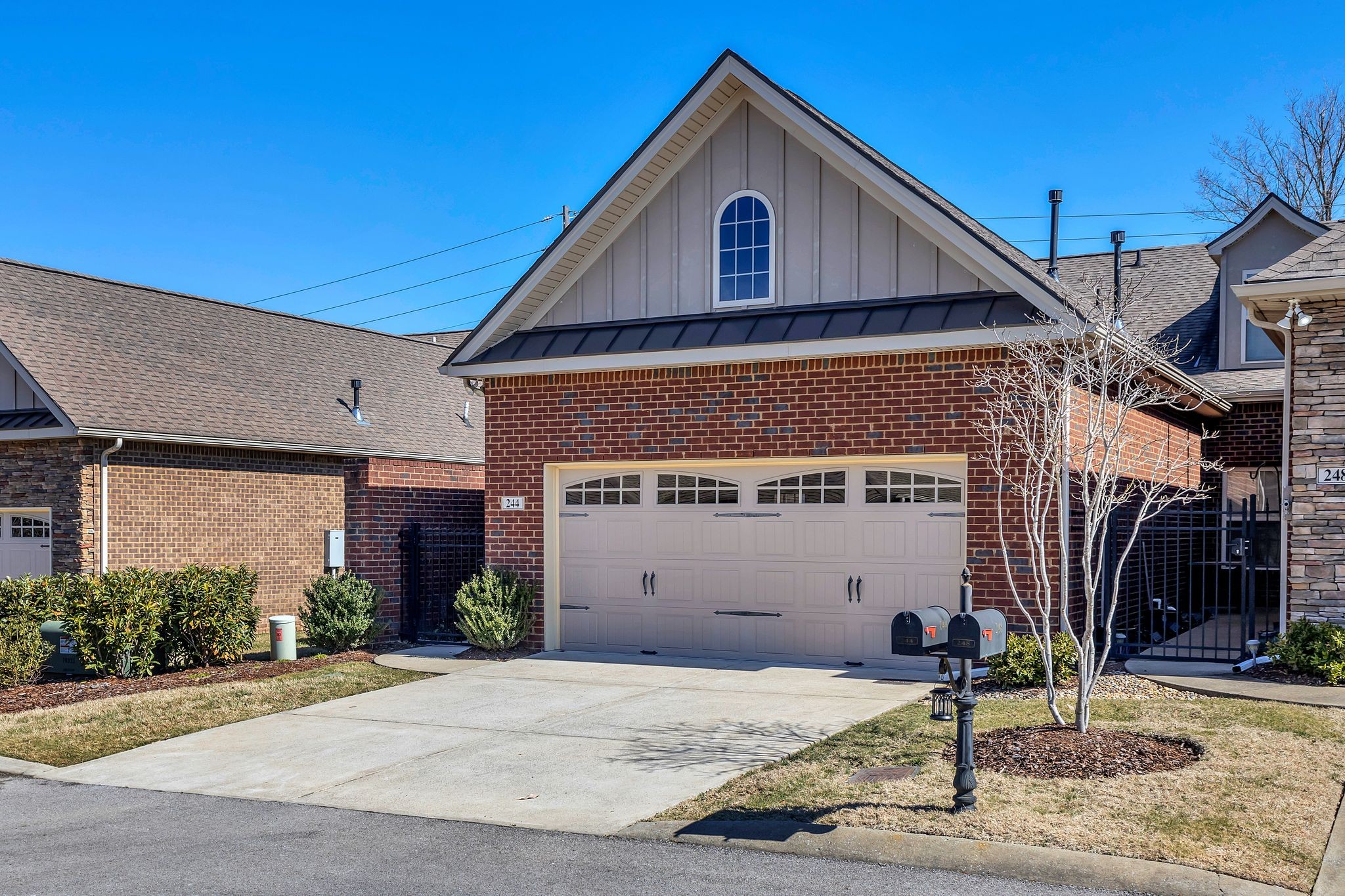 244 Siegert Pl Property Photo 40