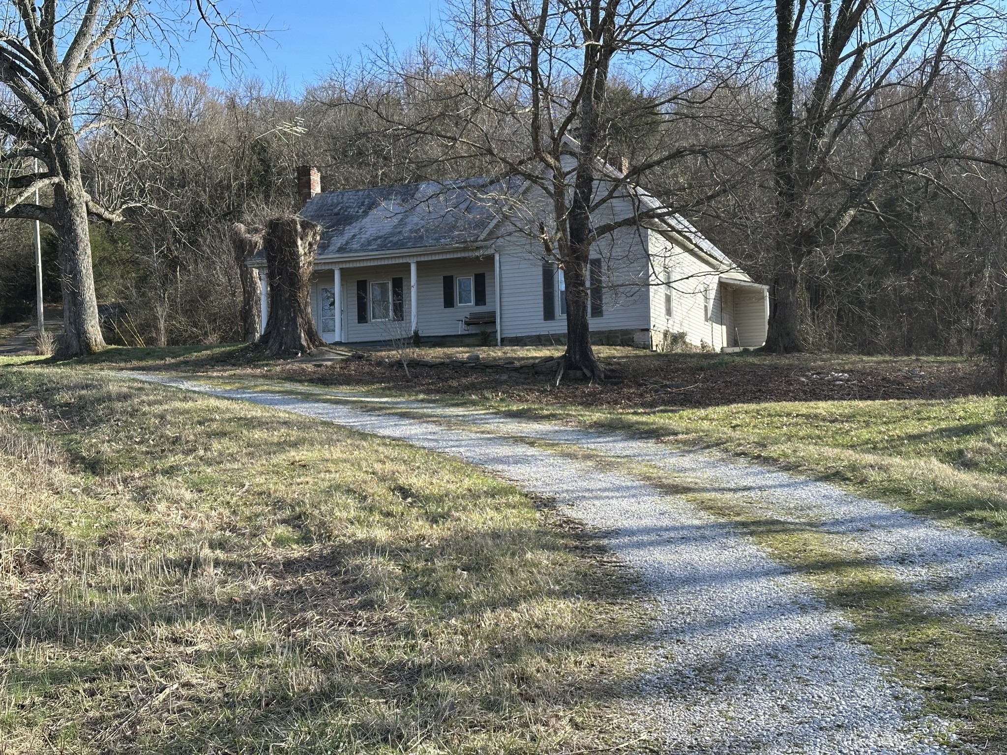 267 Grant Rd Property Photo 2