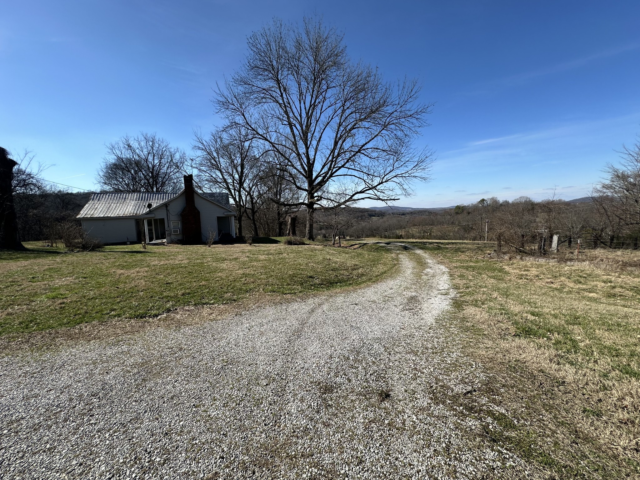 267 Grant Rd Property Photo 4