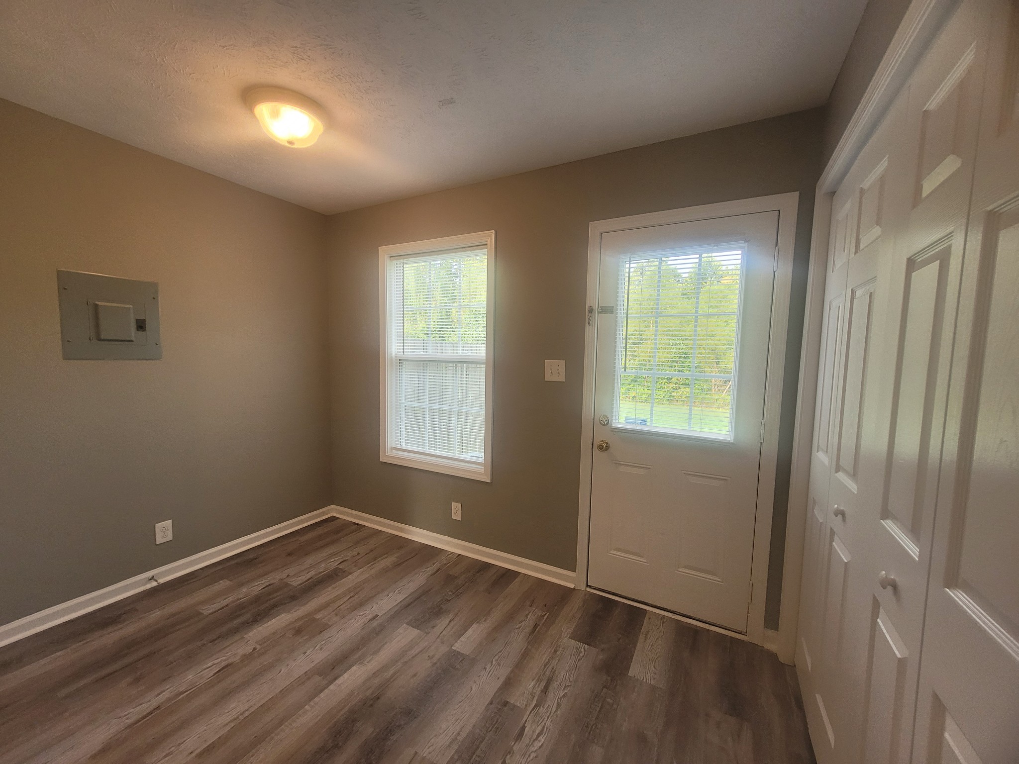 1218 Ash Ridge Dr Property Photo 9