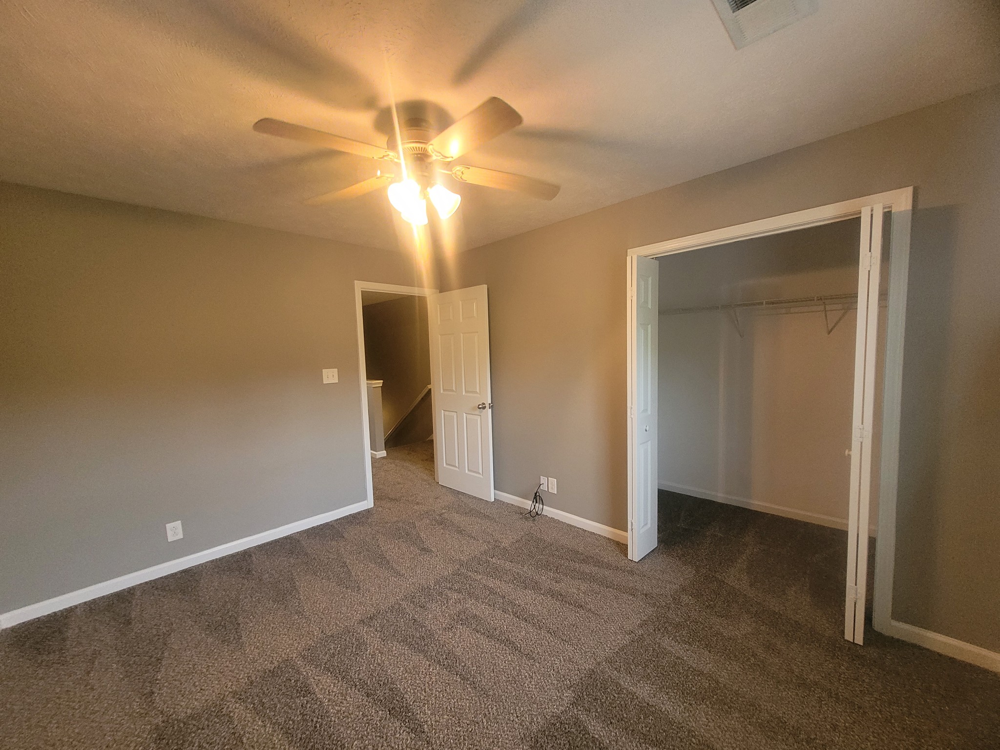 1218 Ash Ridge Dr Property Photo 16