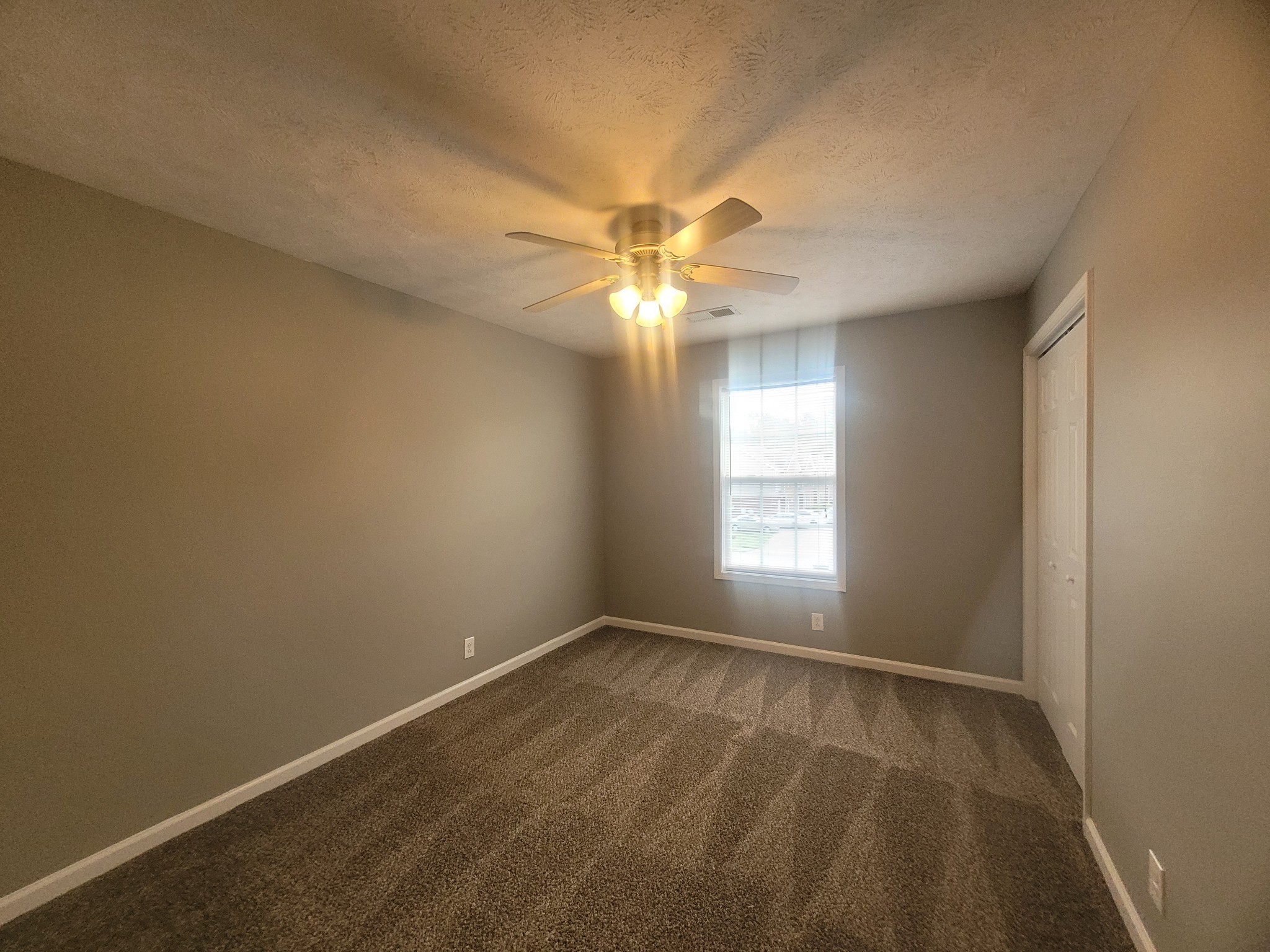 1218 Ash Ridge Dr Property Photo 18