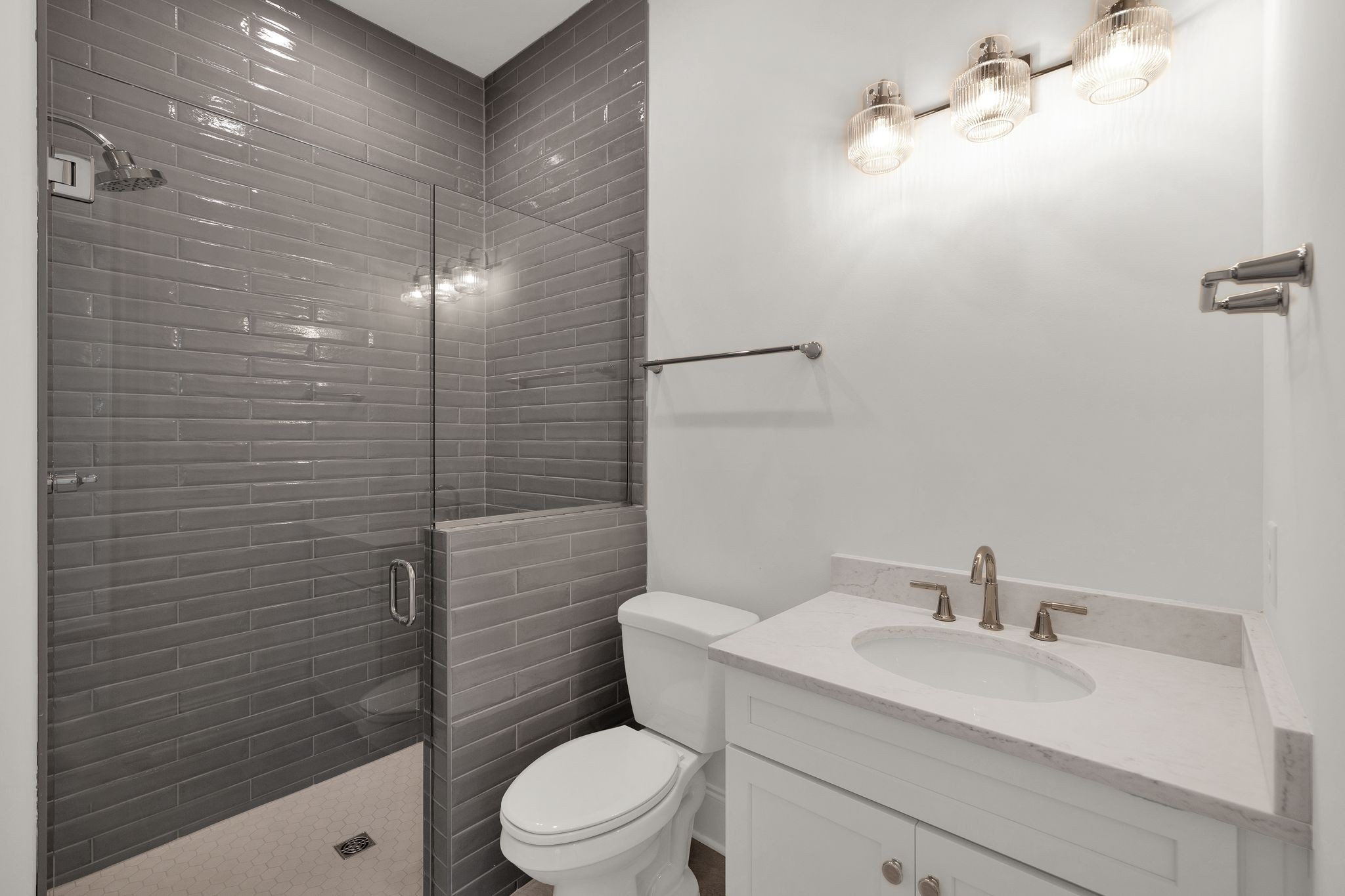 7133 Bolton Street Property Photo 10