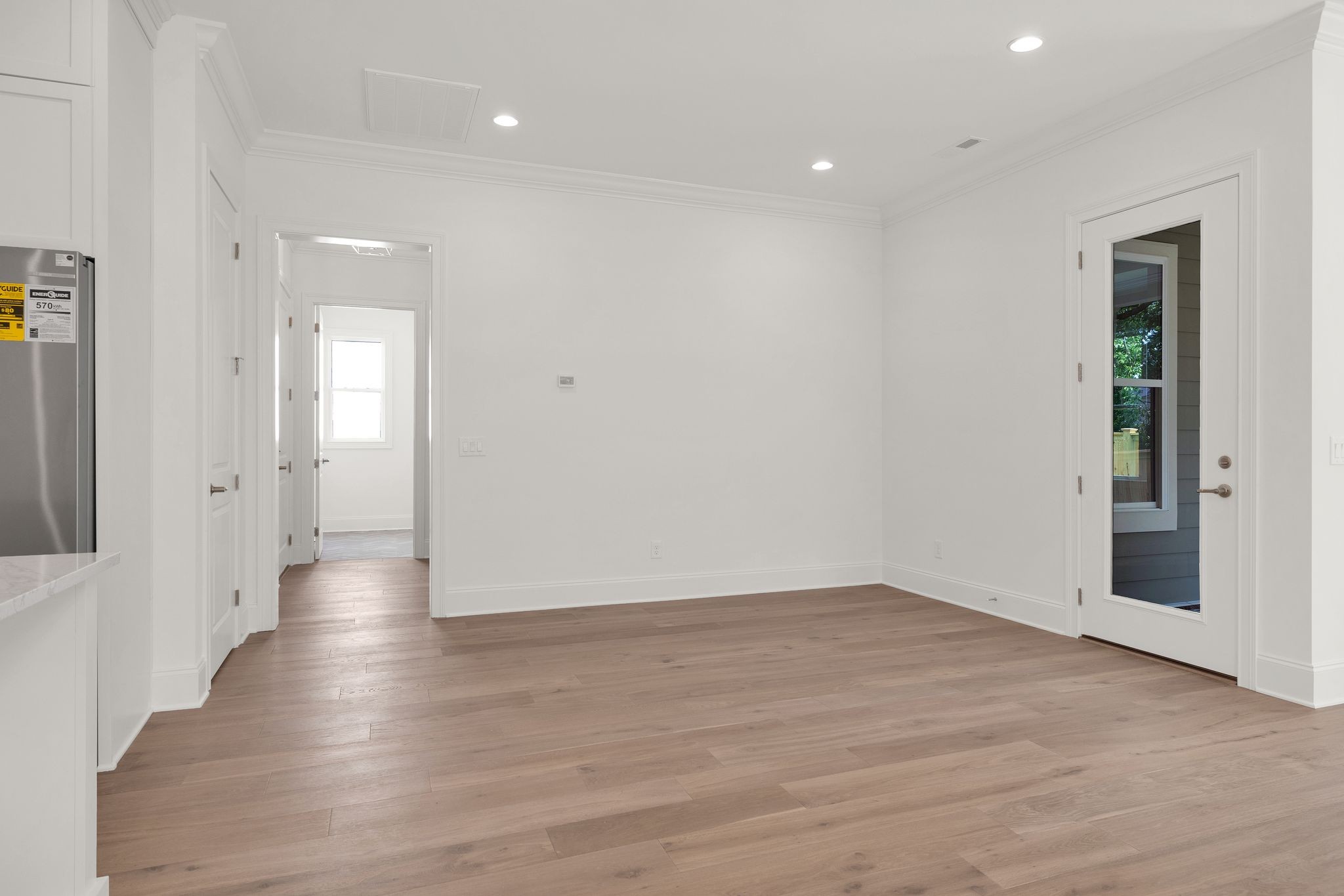7133 Bolton Street Property Photo 18
