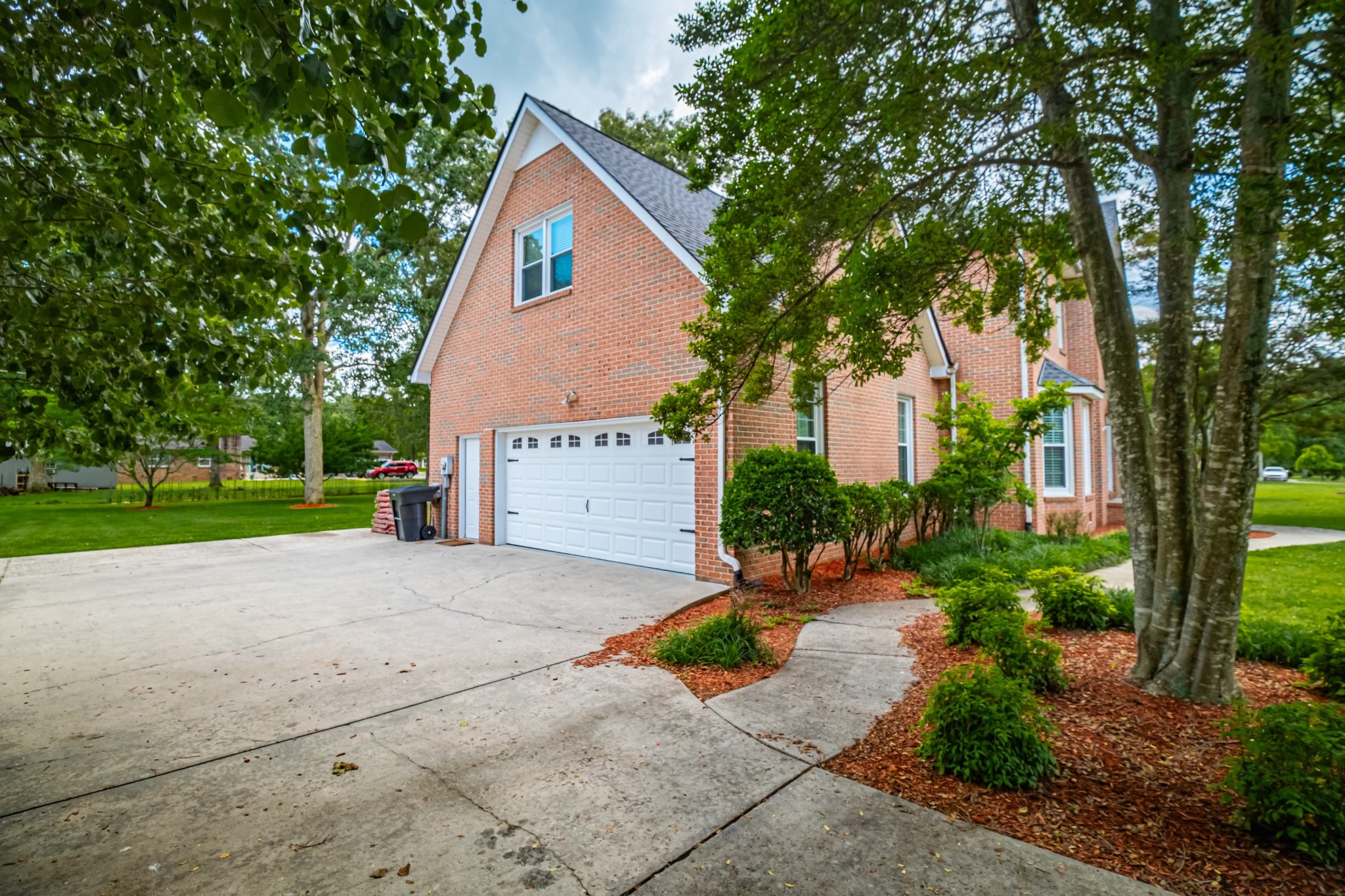 306 Amherst Drive Property Photo 4