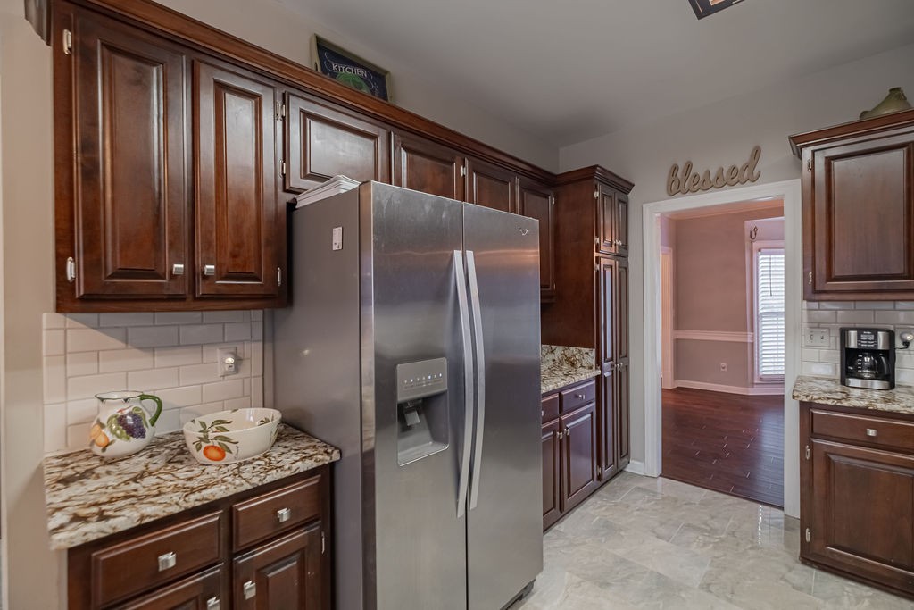 306 Amherst Drive Property Photo 14