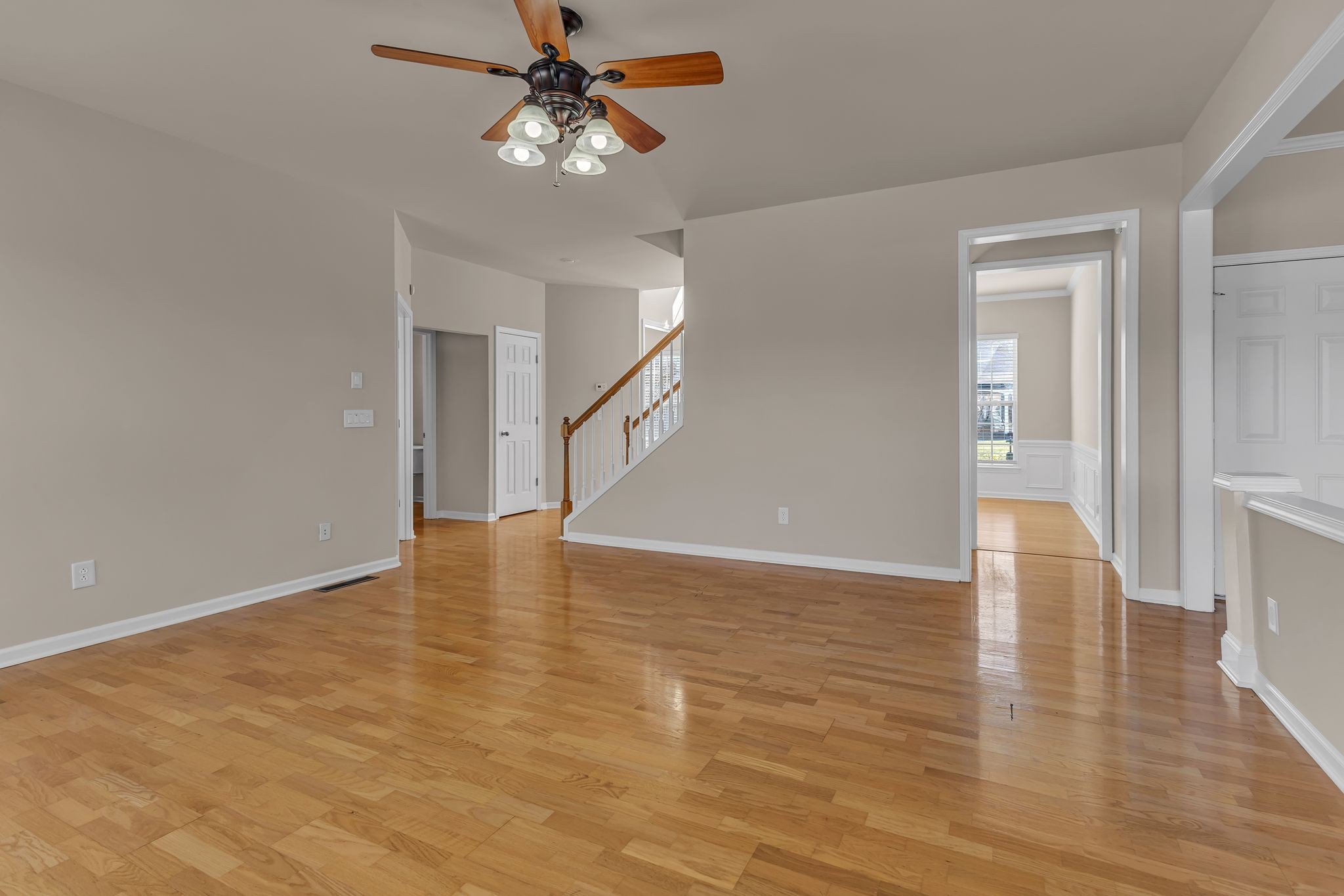 9746 Northfork Dr Property Photo 14