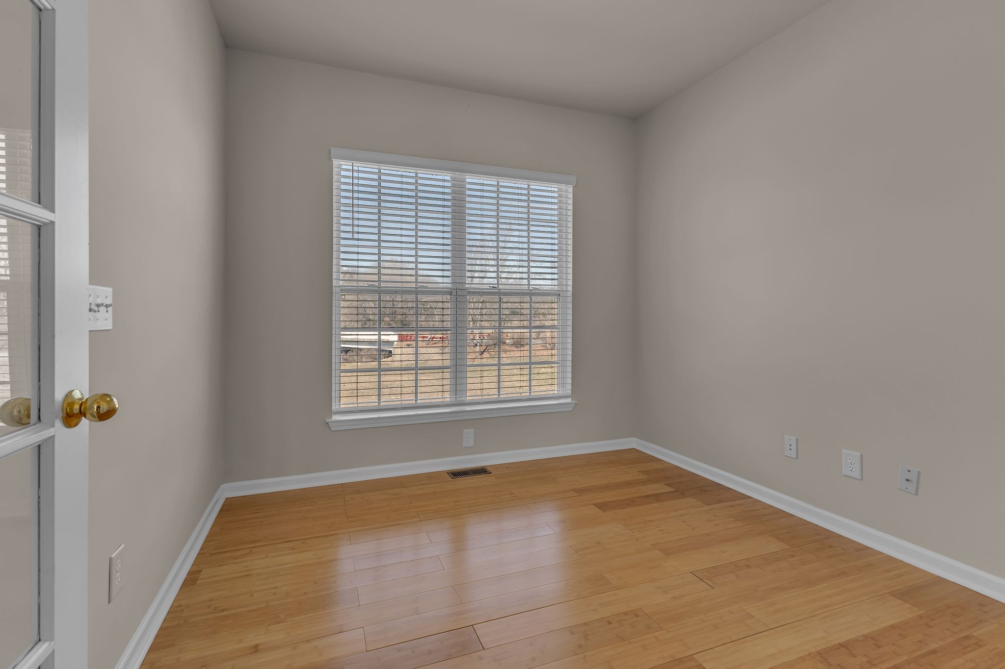9746 Northfork Dr Property Photo 20