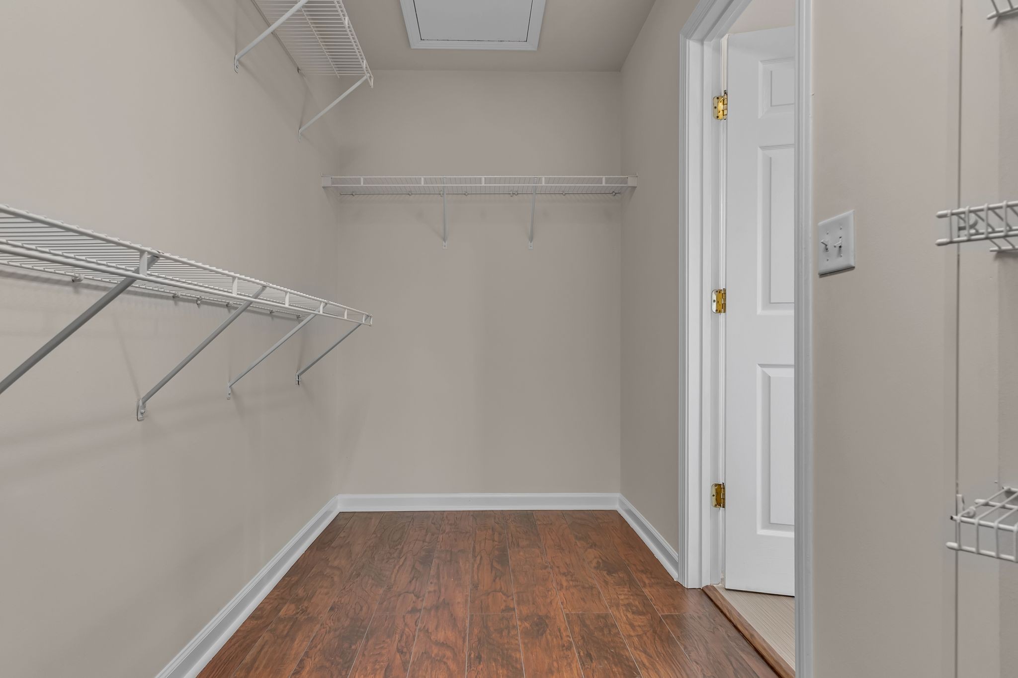 9746 Northfork Dr Property Photo 30