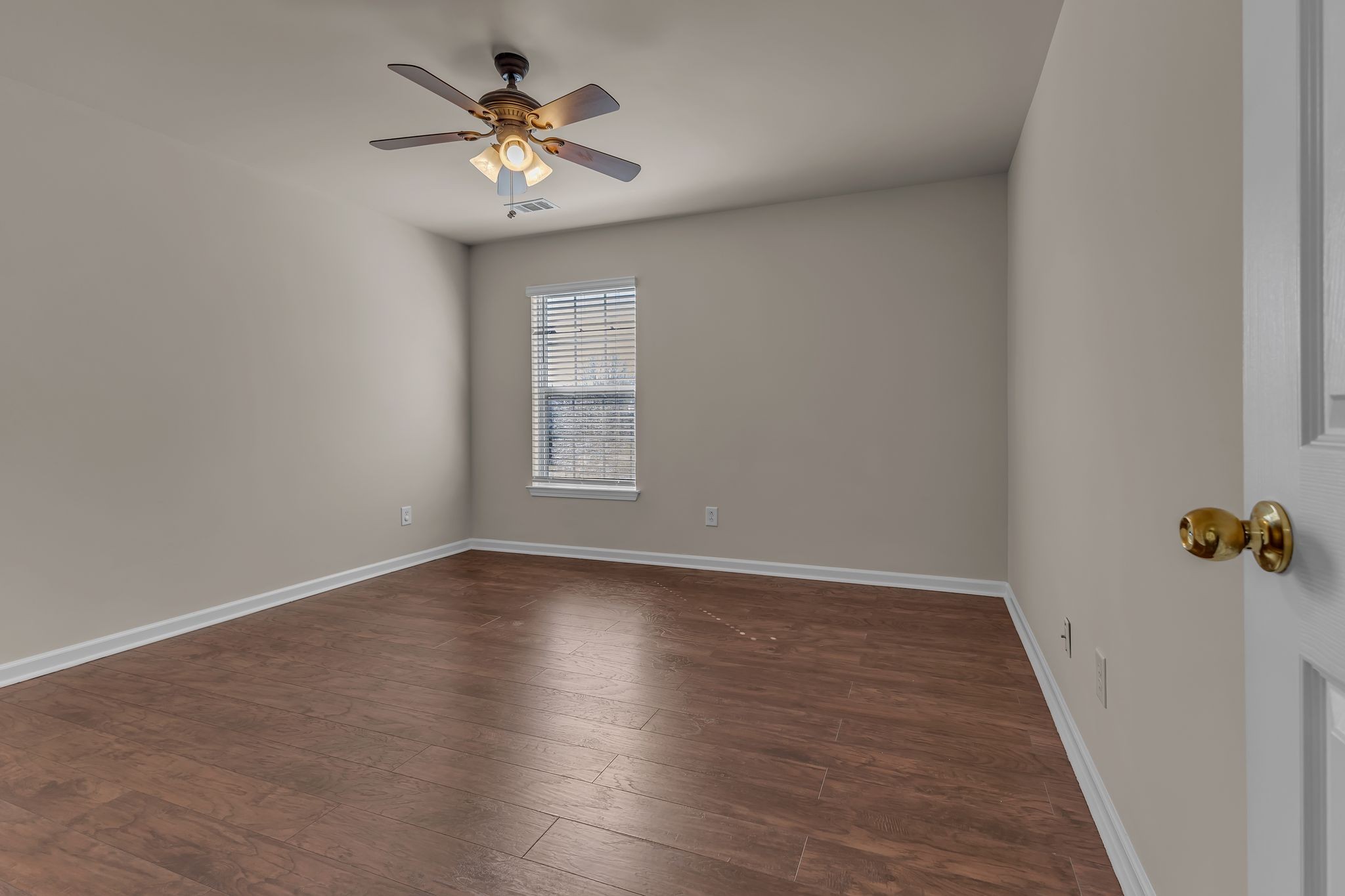 9746 Northfork Dr Property Photo 31