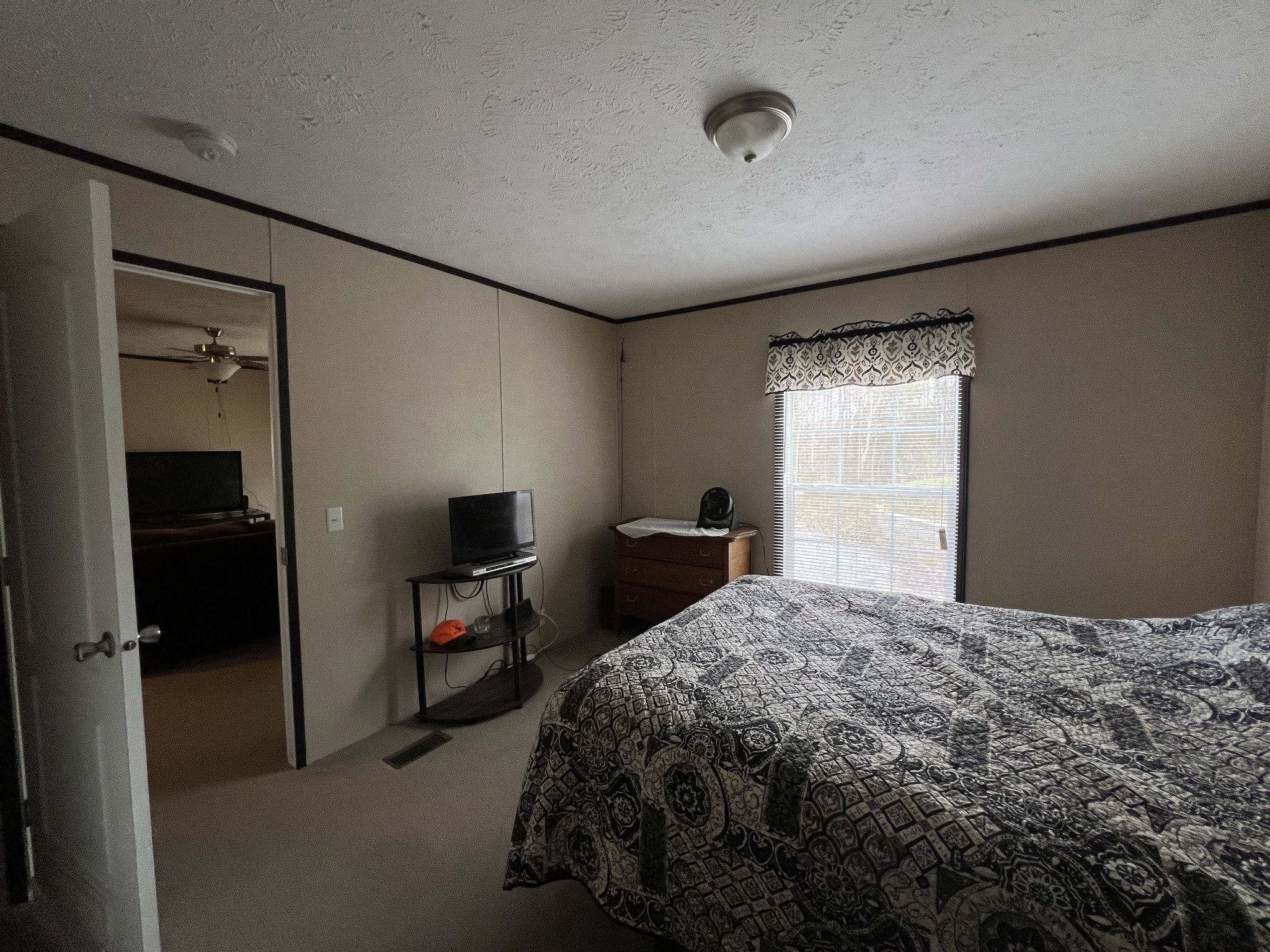 1049 Lena Rosson Rd Property Photo 9
