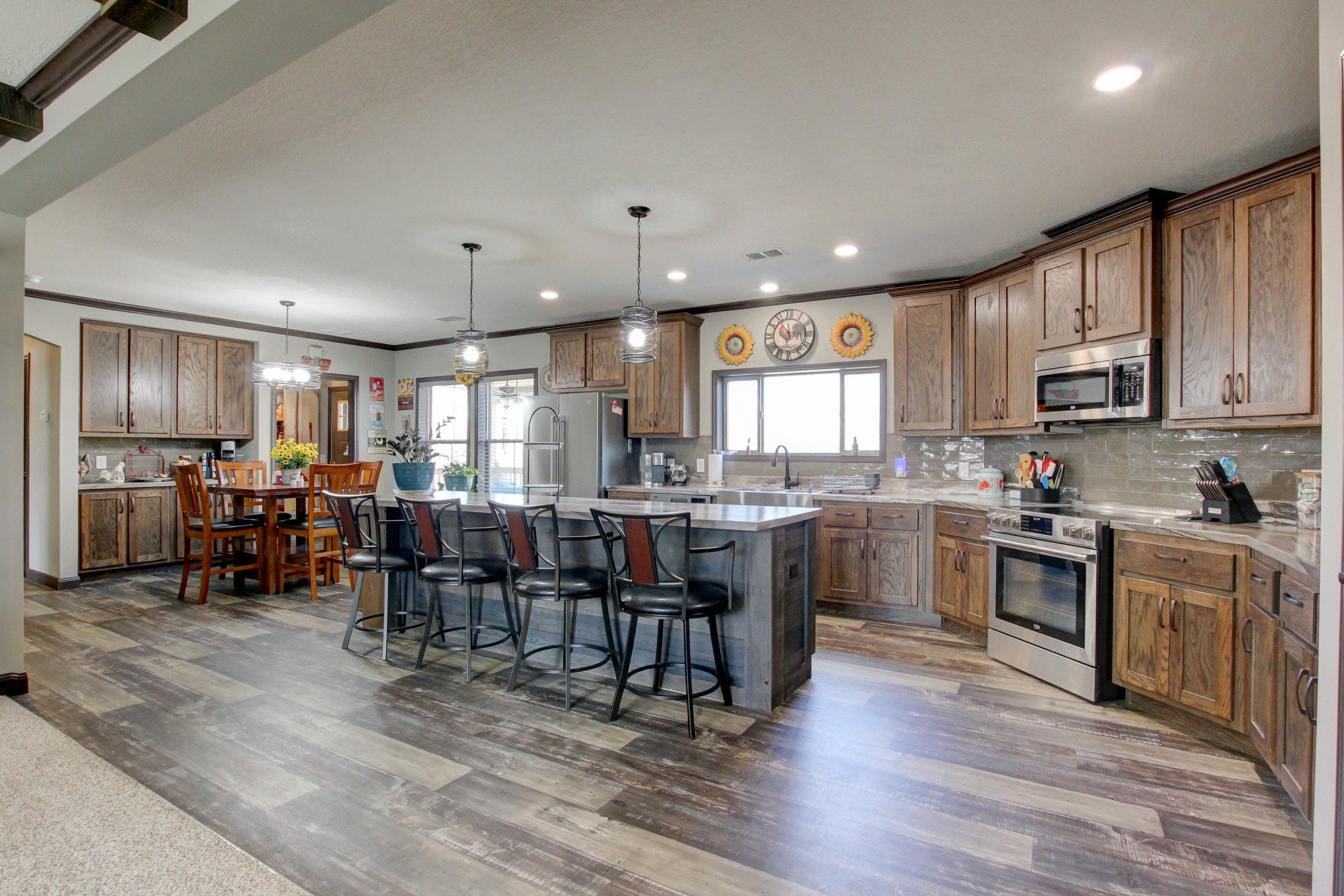 212 Skyline Rdg Property Photo 1