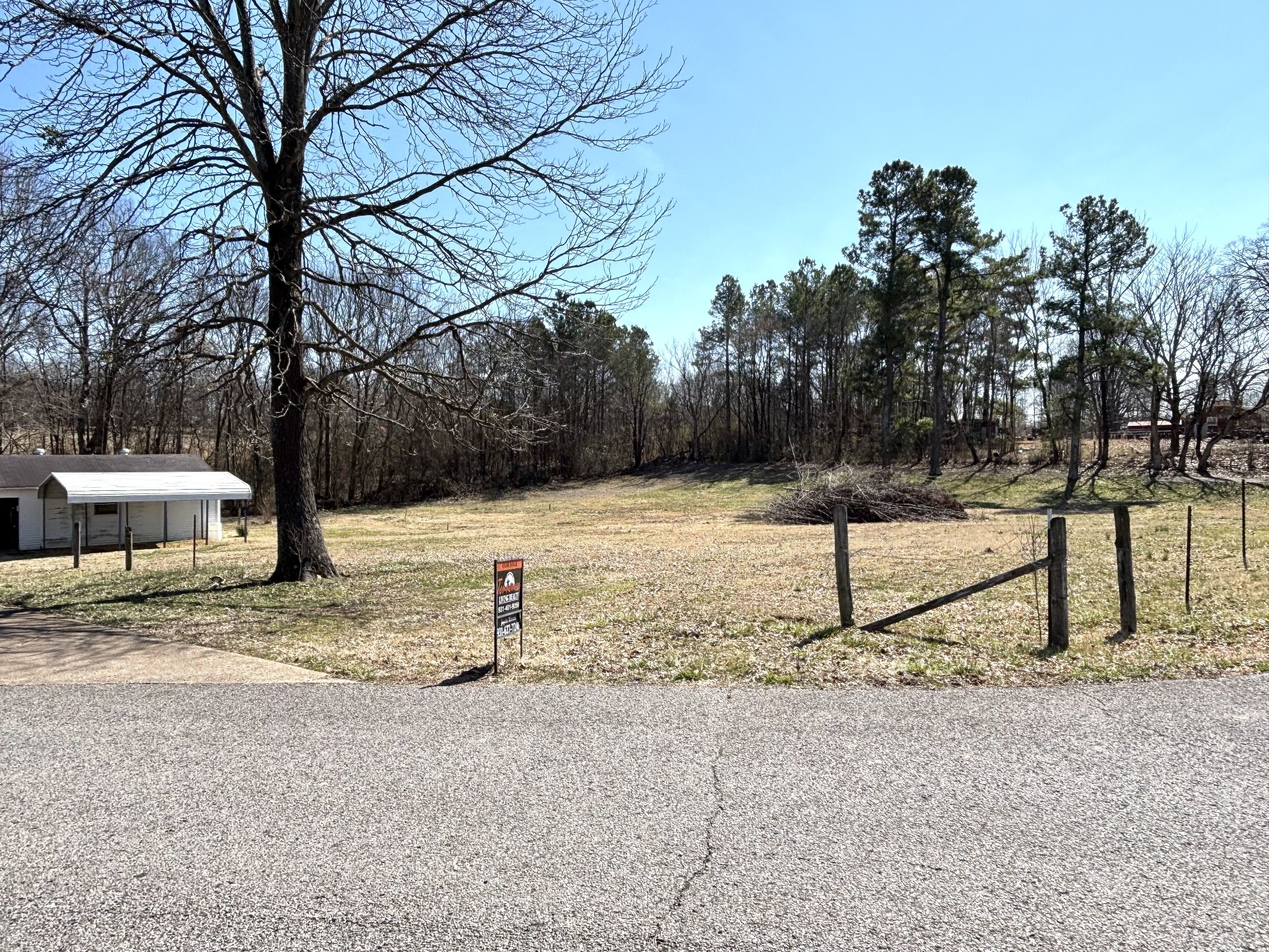30 Peachtree St Property Photo 4