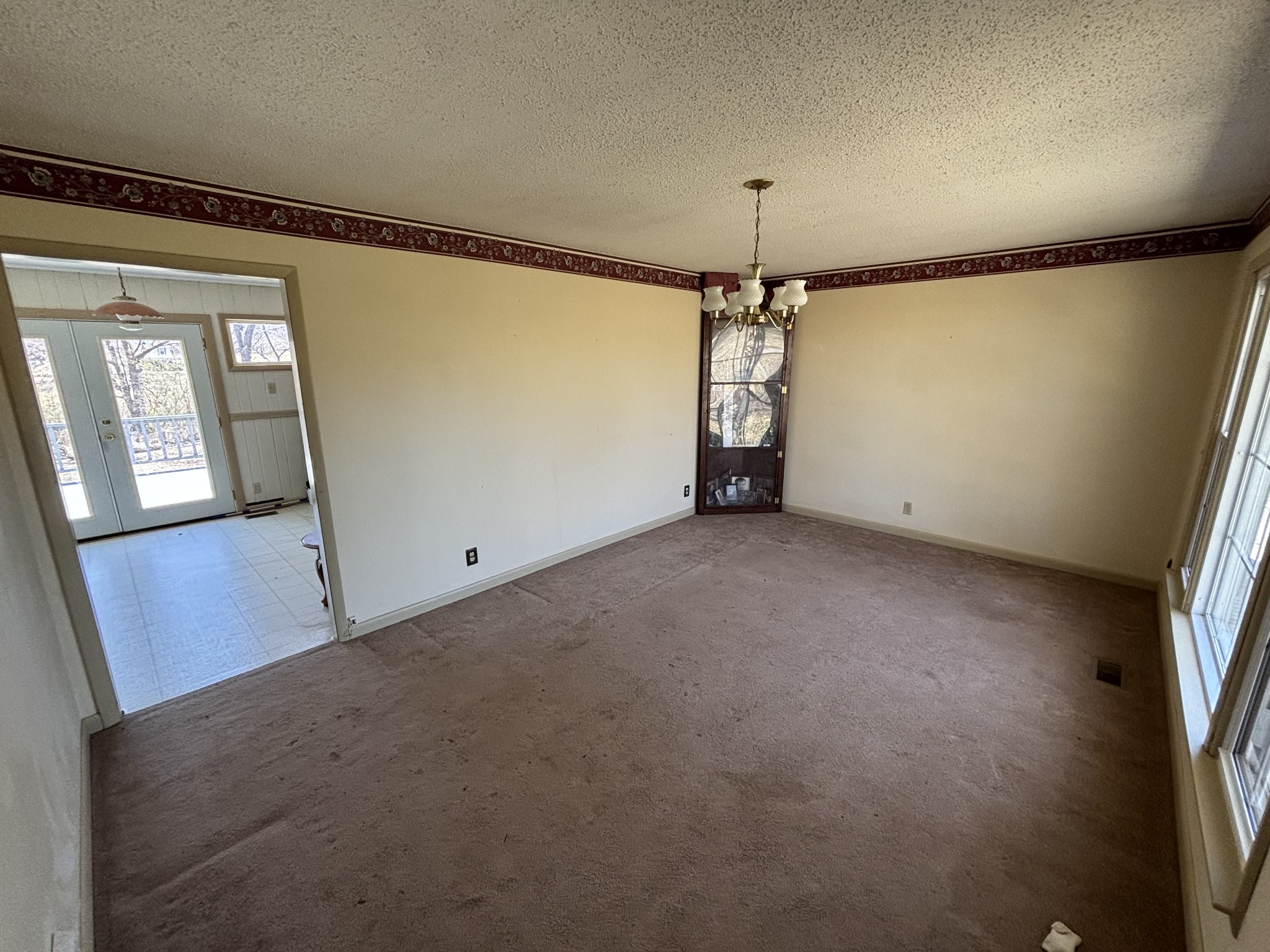 30 Peachtree St Property Photo 5