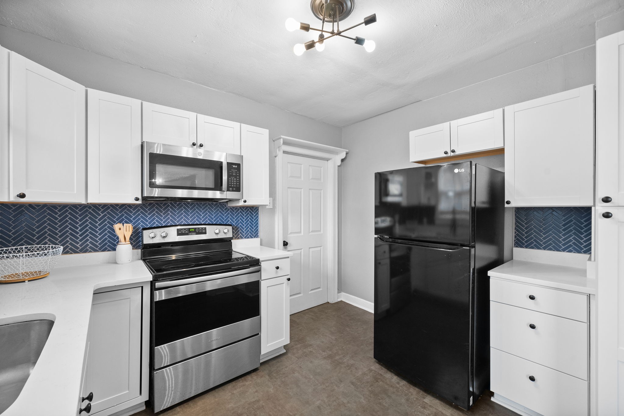 717 Gracey Ave Property Photo 13