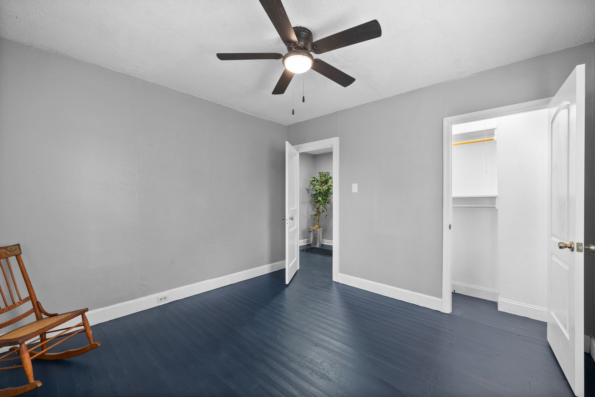 717 Gracey Ave Property Photo 18