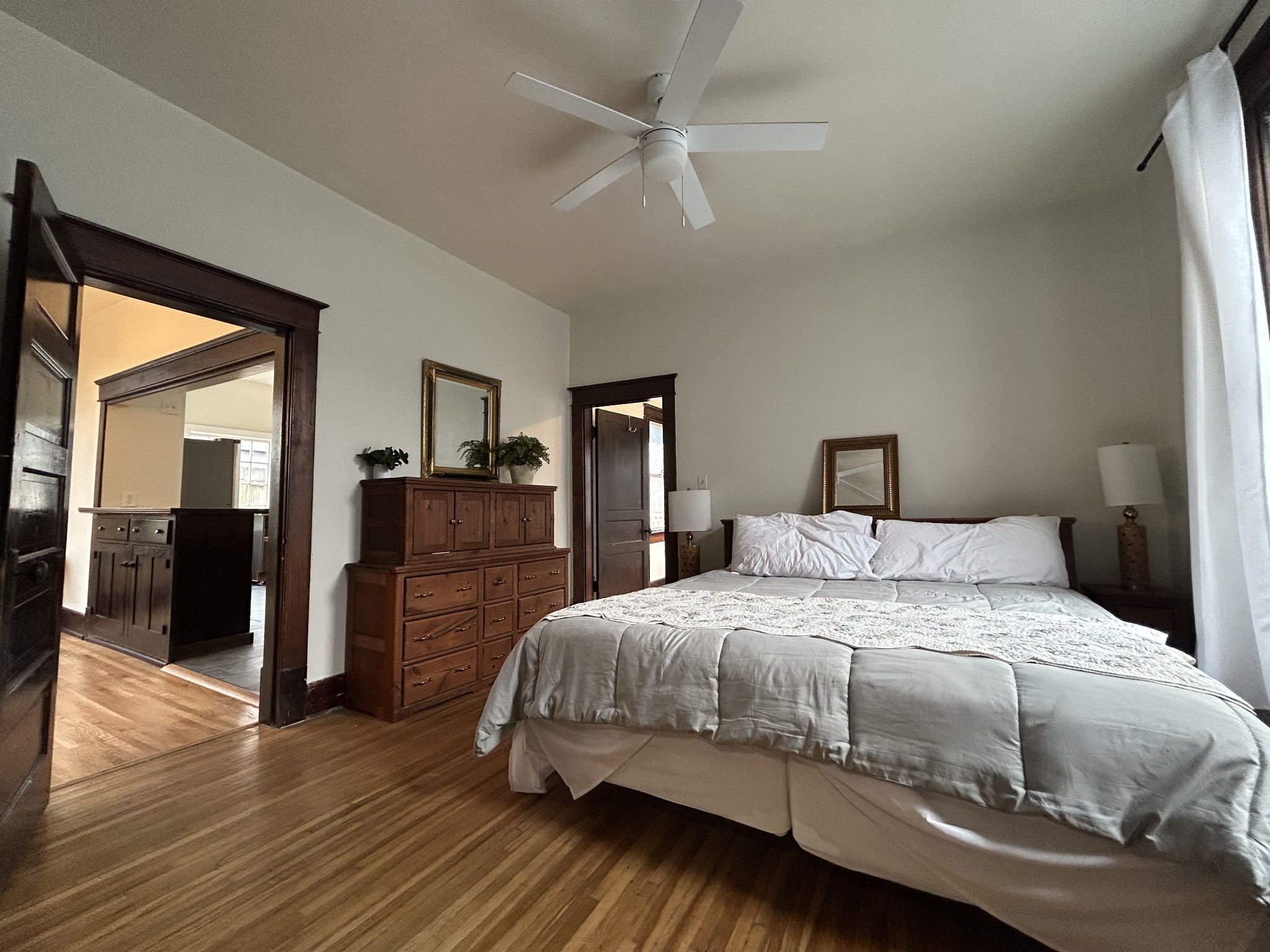 1008 W Eastland Ave Property Photo 14