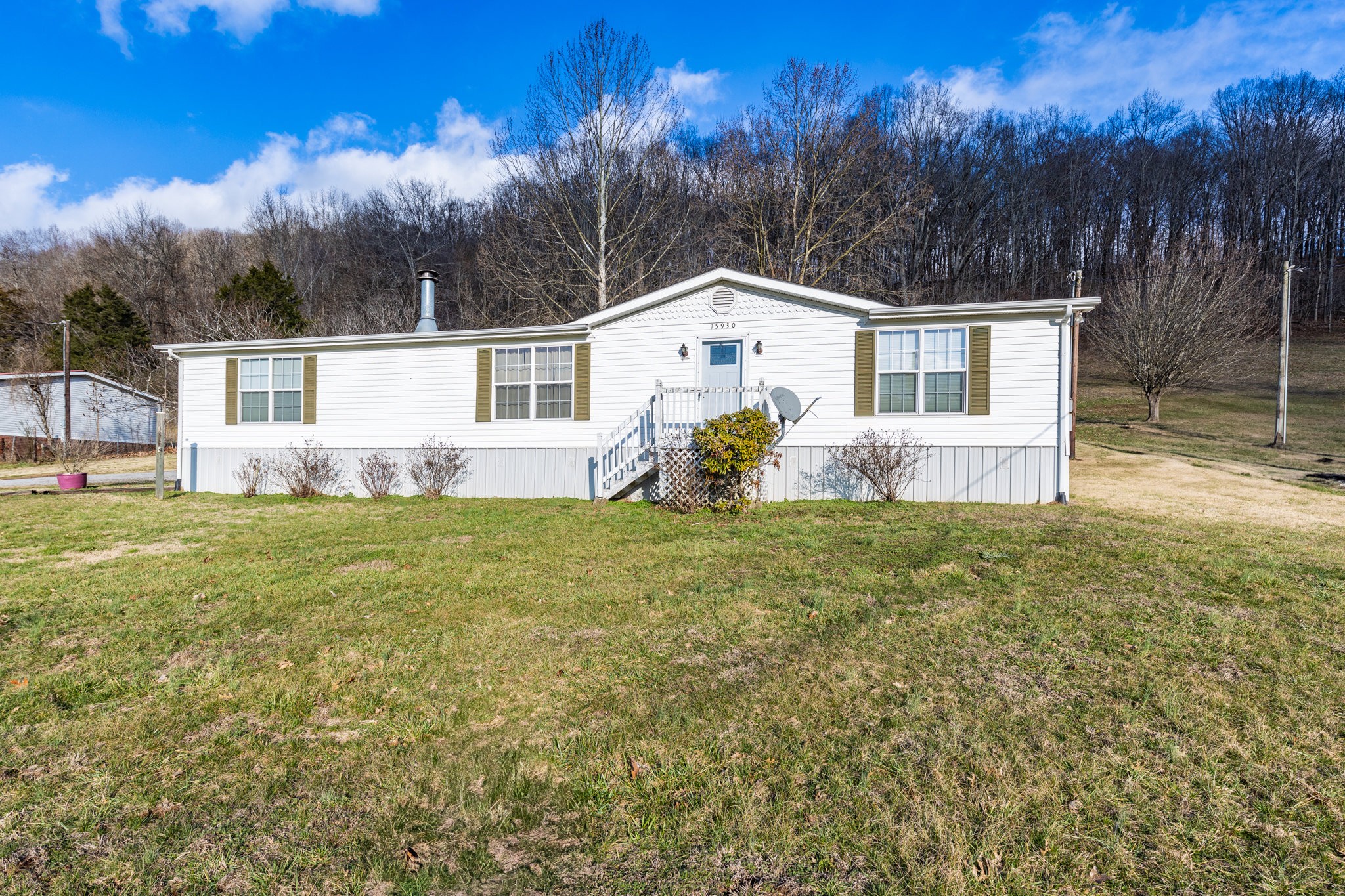 15930 Columbia Hwy Property Photo