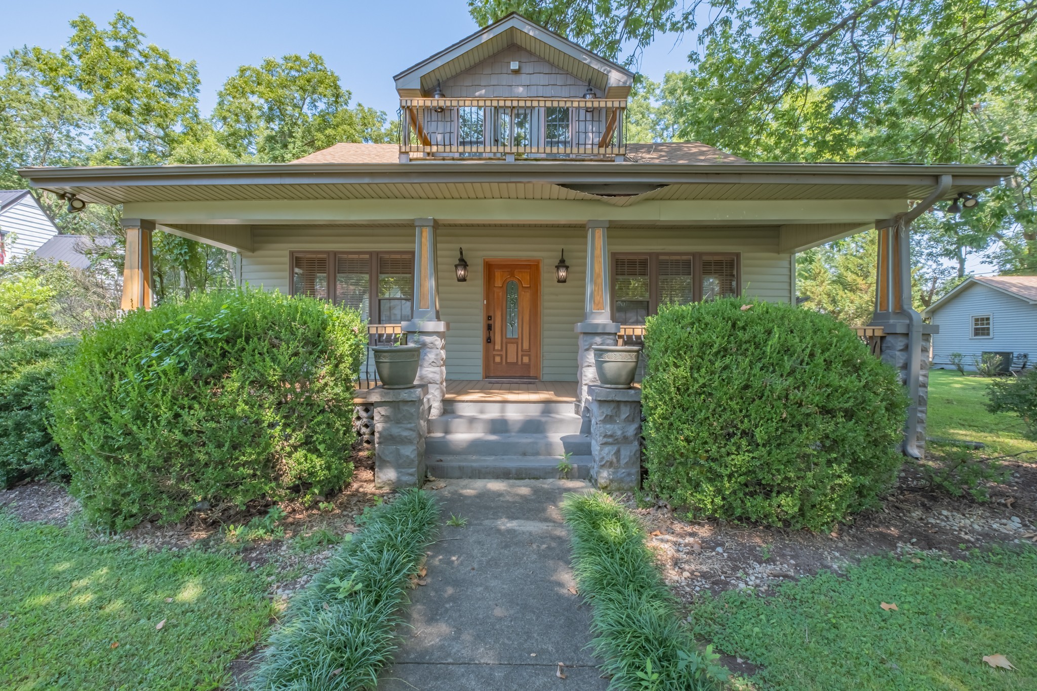 415 E Lincoln St Property Photo