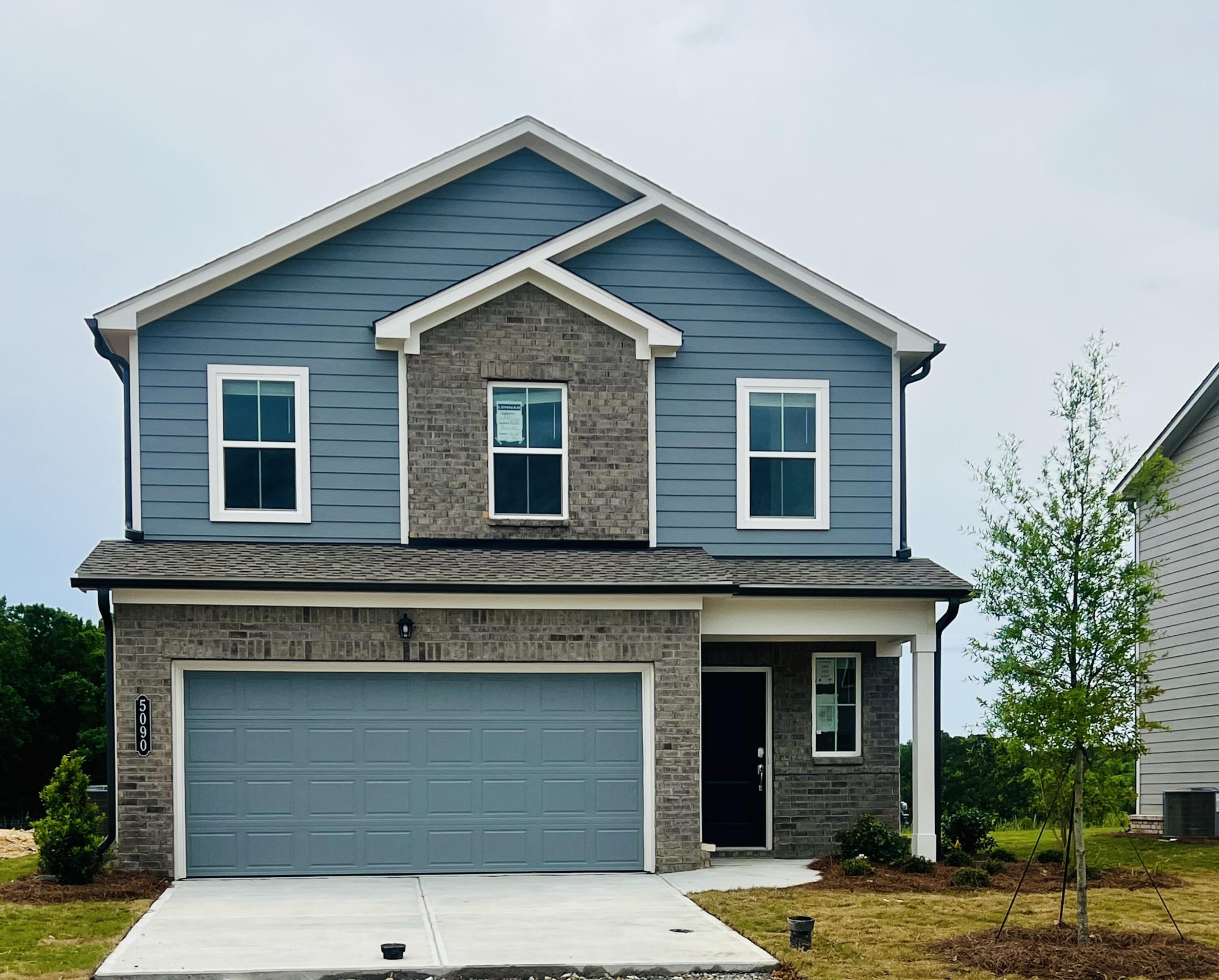 5066 Skyline Way, Ne Property Photo