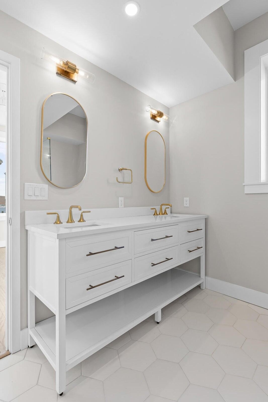 707 Georgia Avenue Property Photo 23