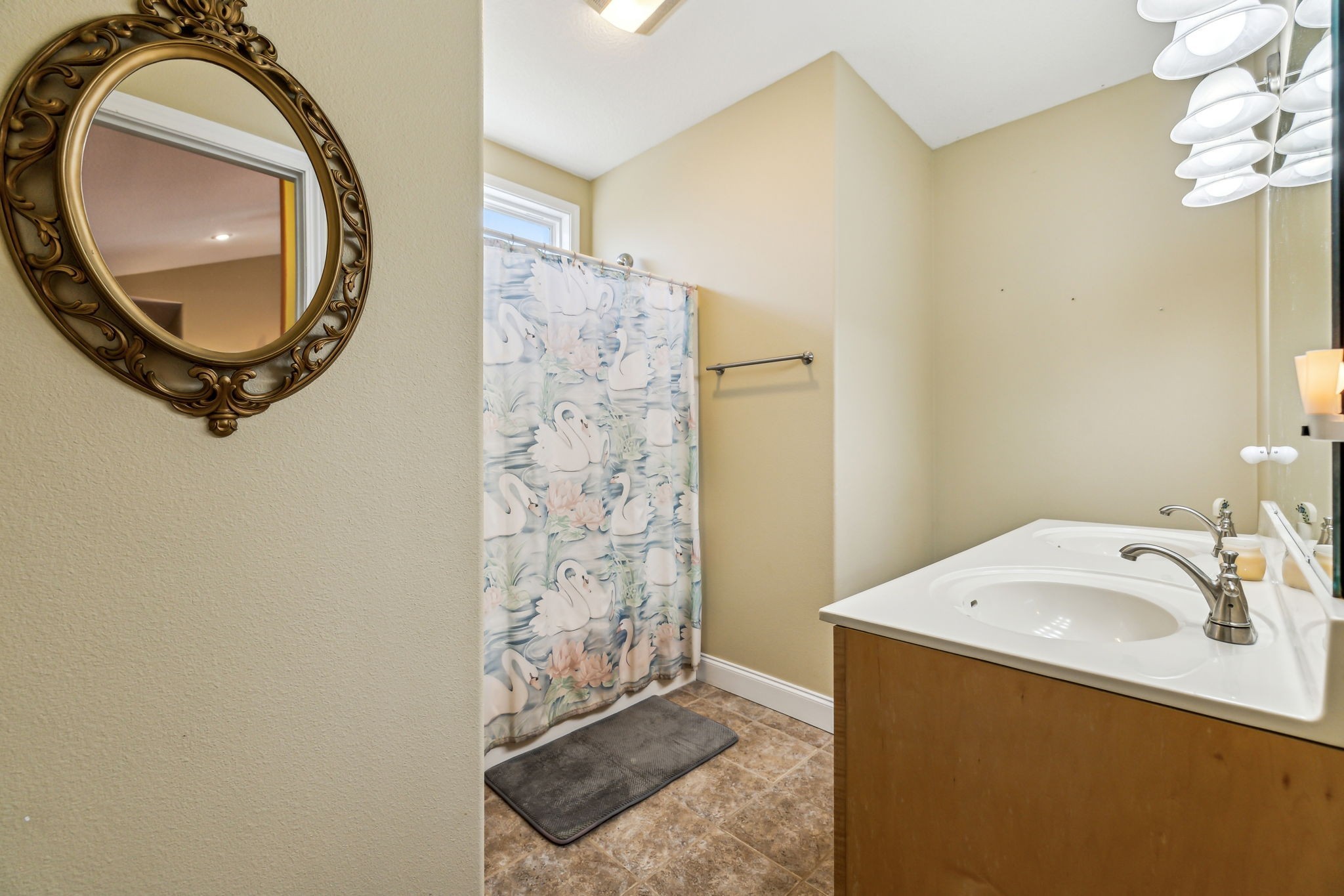 238 Laurel Rd Property Photo 36