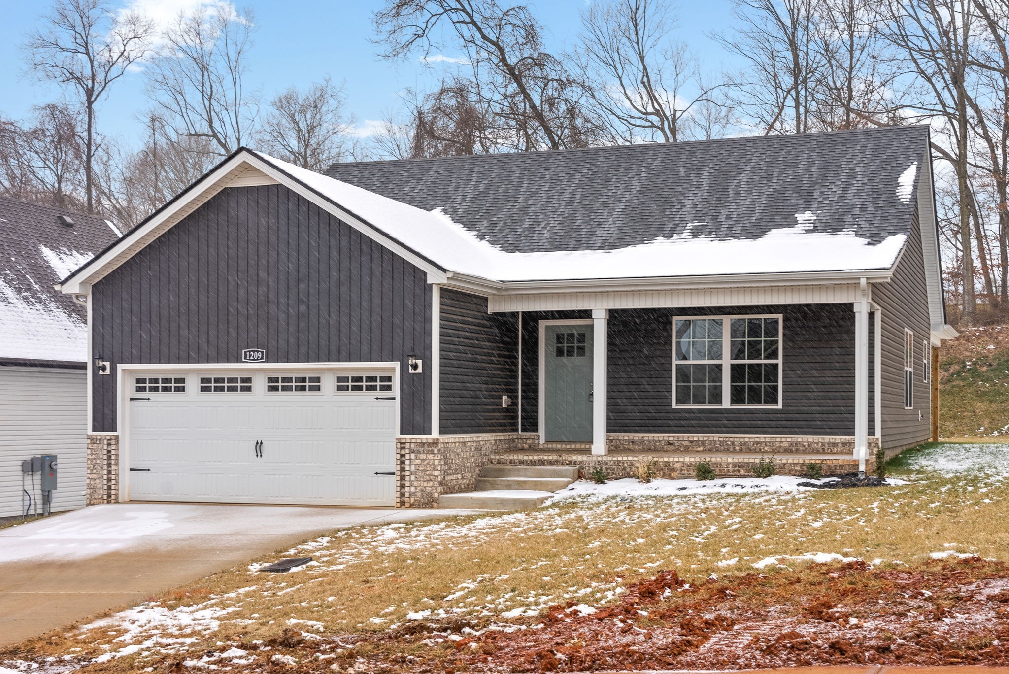 1209 Cardinal Creek Dr Property Photo 2