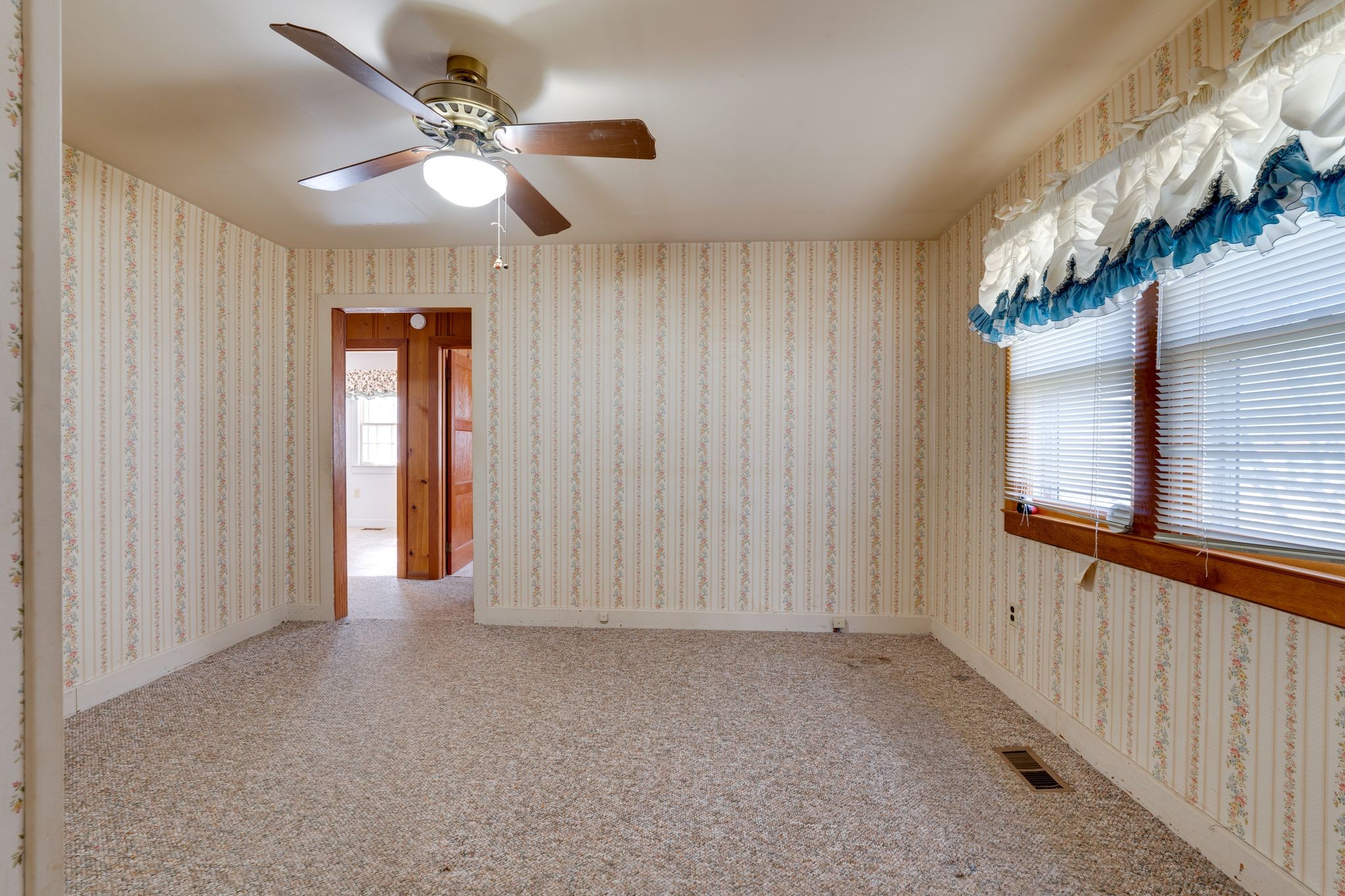 1214 Highway 70 Property Photo 10